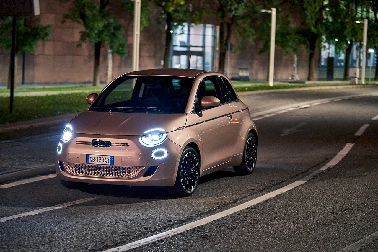 Fiat 500e 42 kWh headlights view