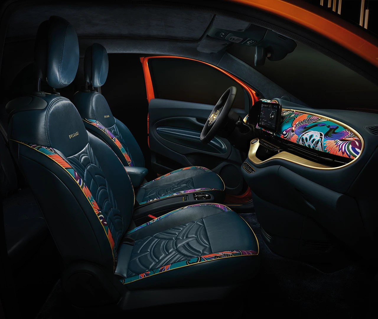 Fiat 500e 42 kWh frontseats view