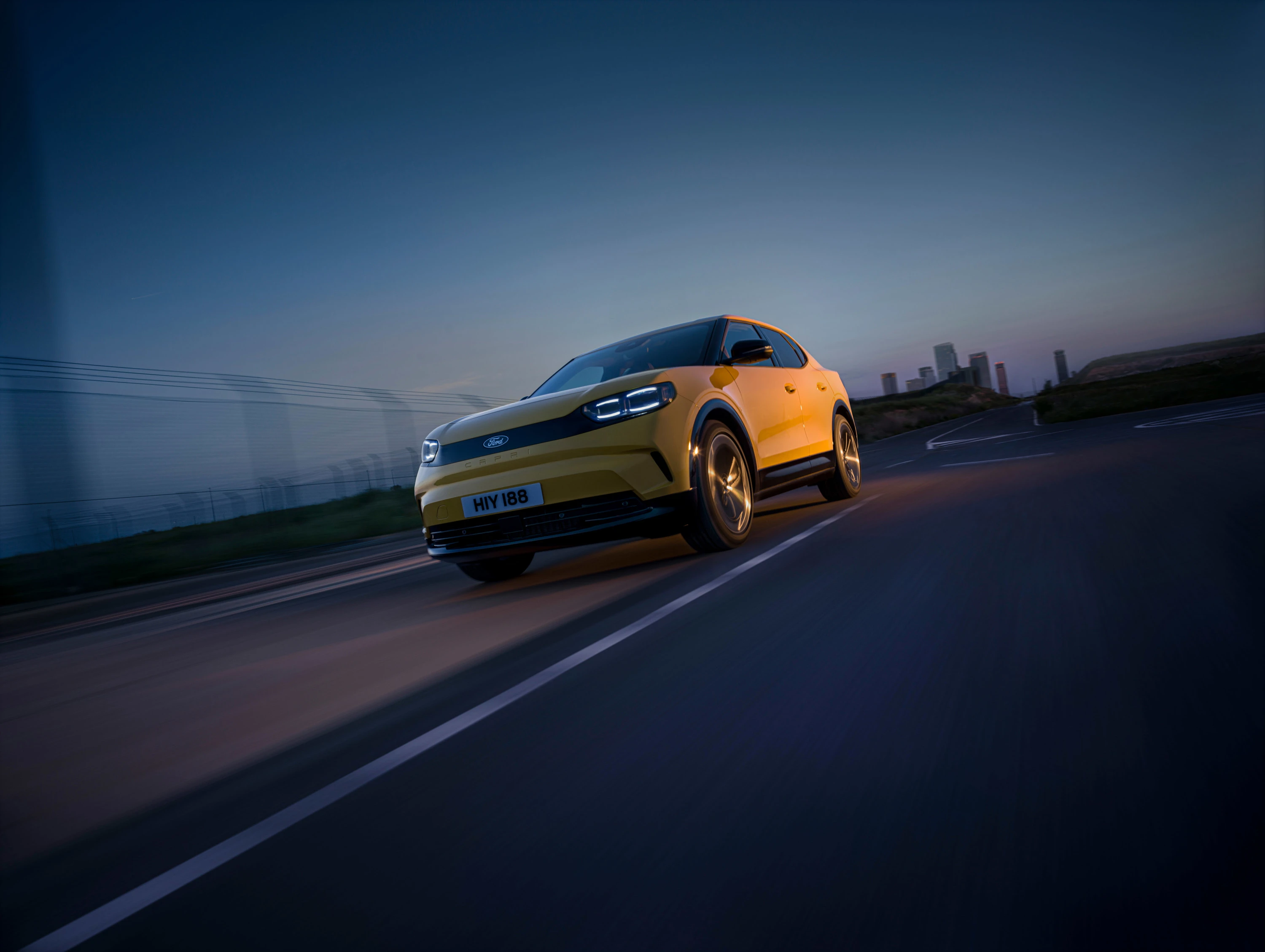 Ford Capri Standard Range RWD exterior view