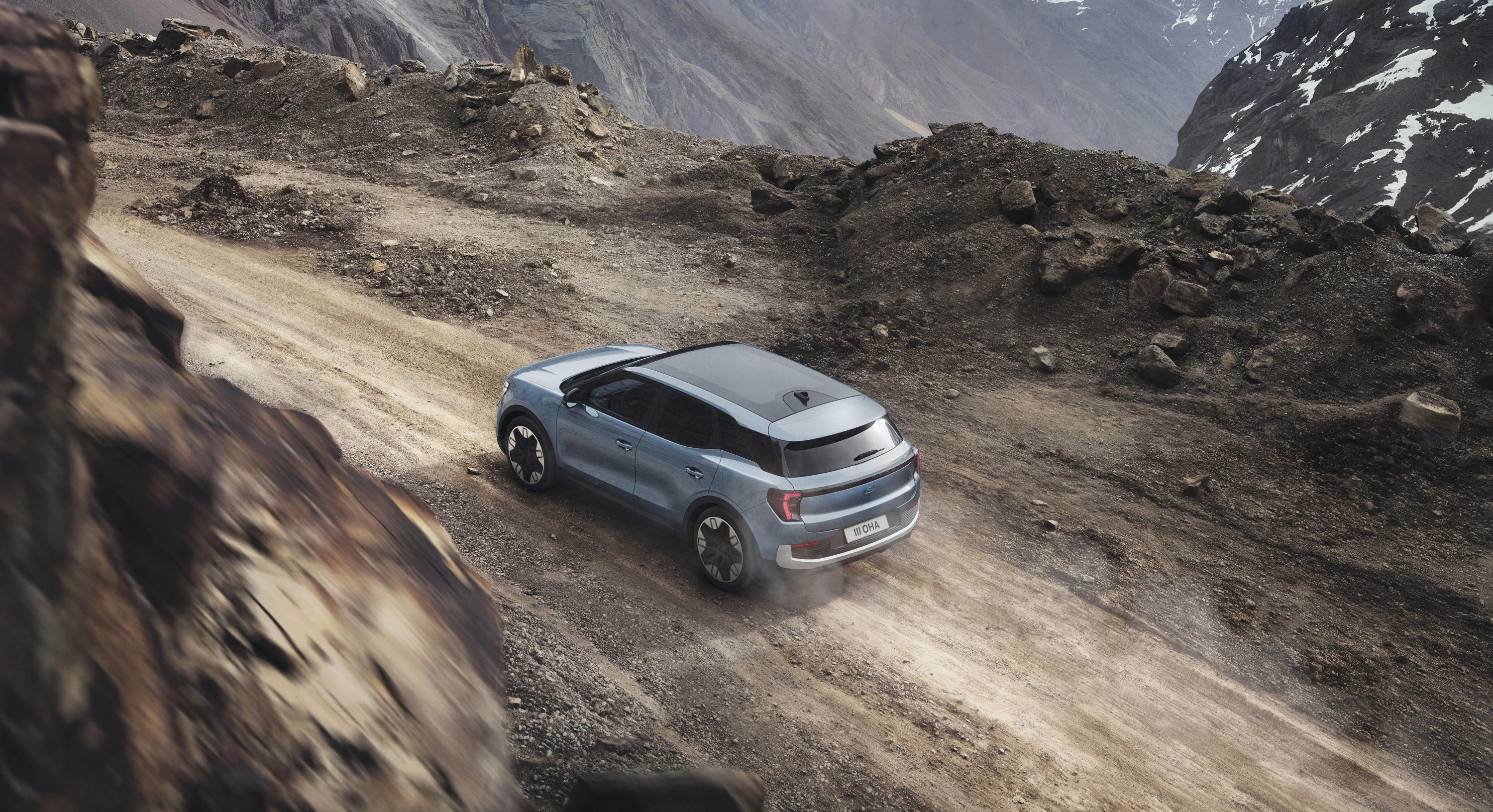 Ford Explorer Standard Range RWD exterior view