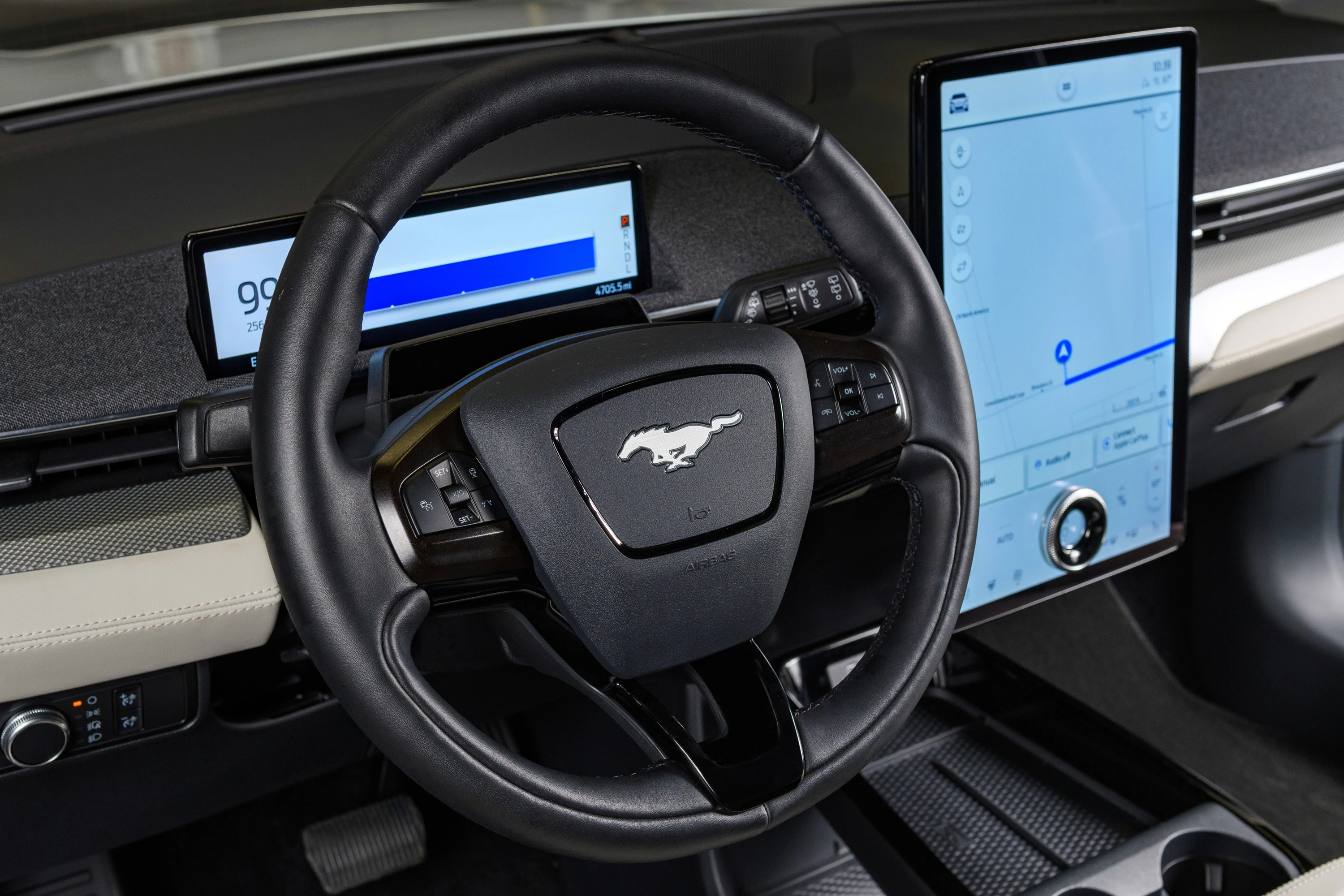 Ford Mustang Mach-E Standard Range AWD screens view