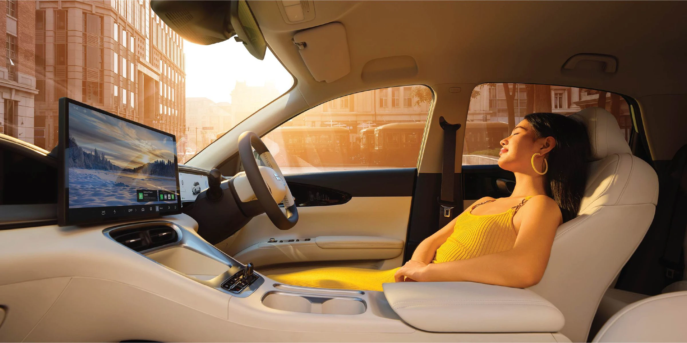 Geely EX2 35.4 kWh frontseats view