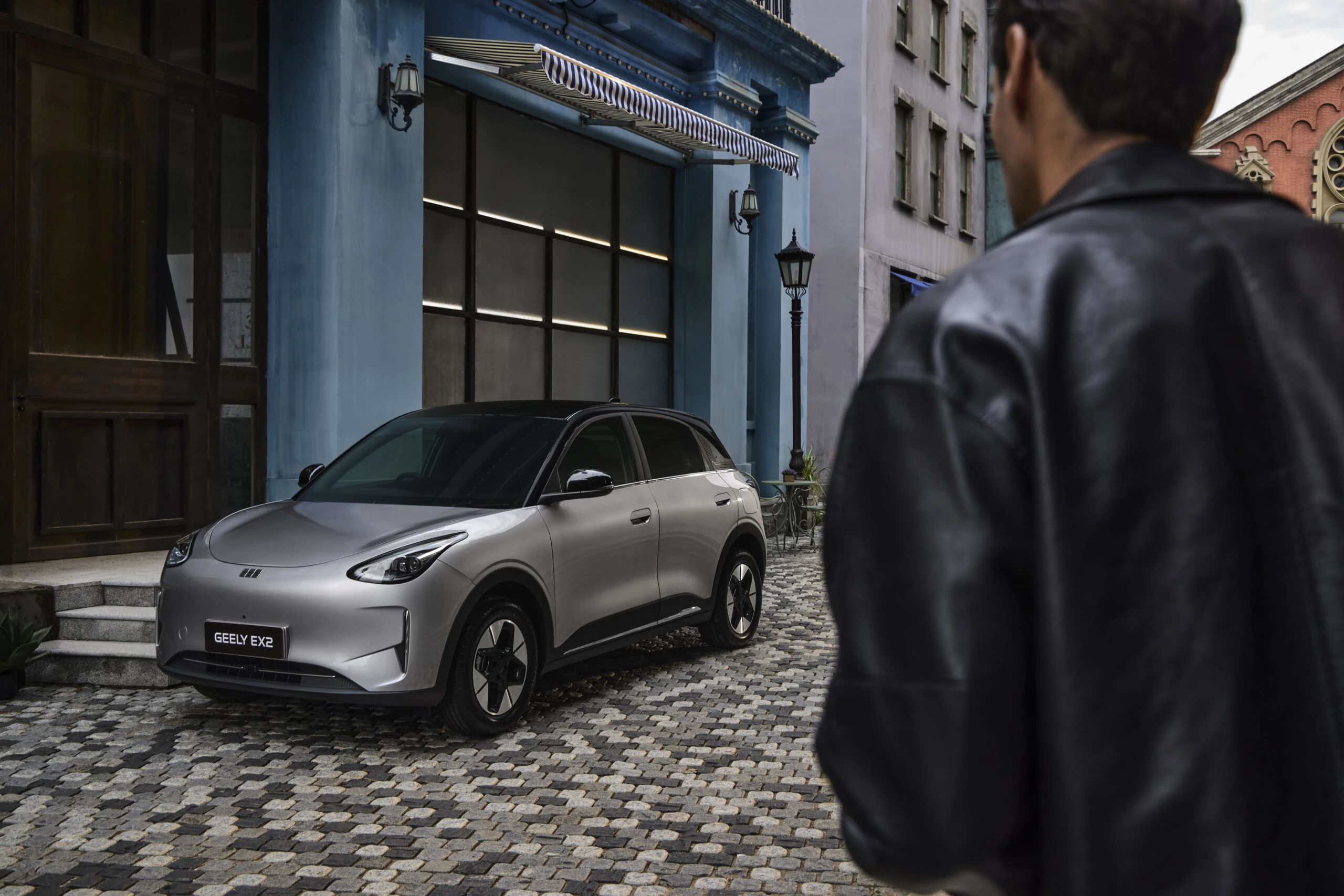 Geely EX2 35.4 kWh exterior view