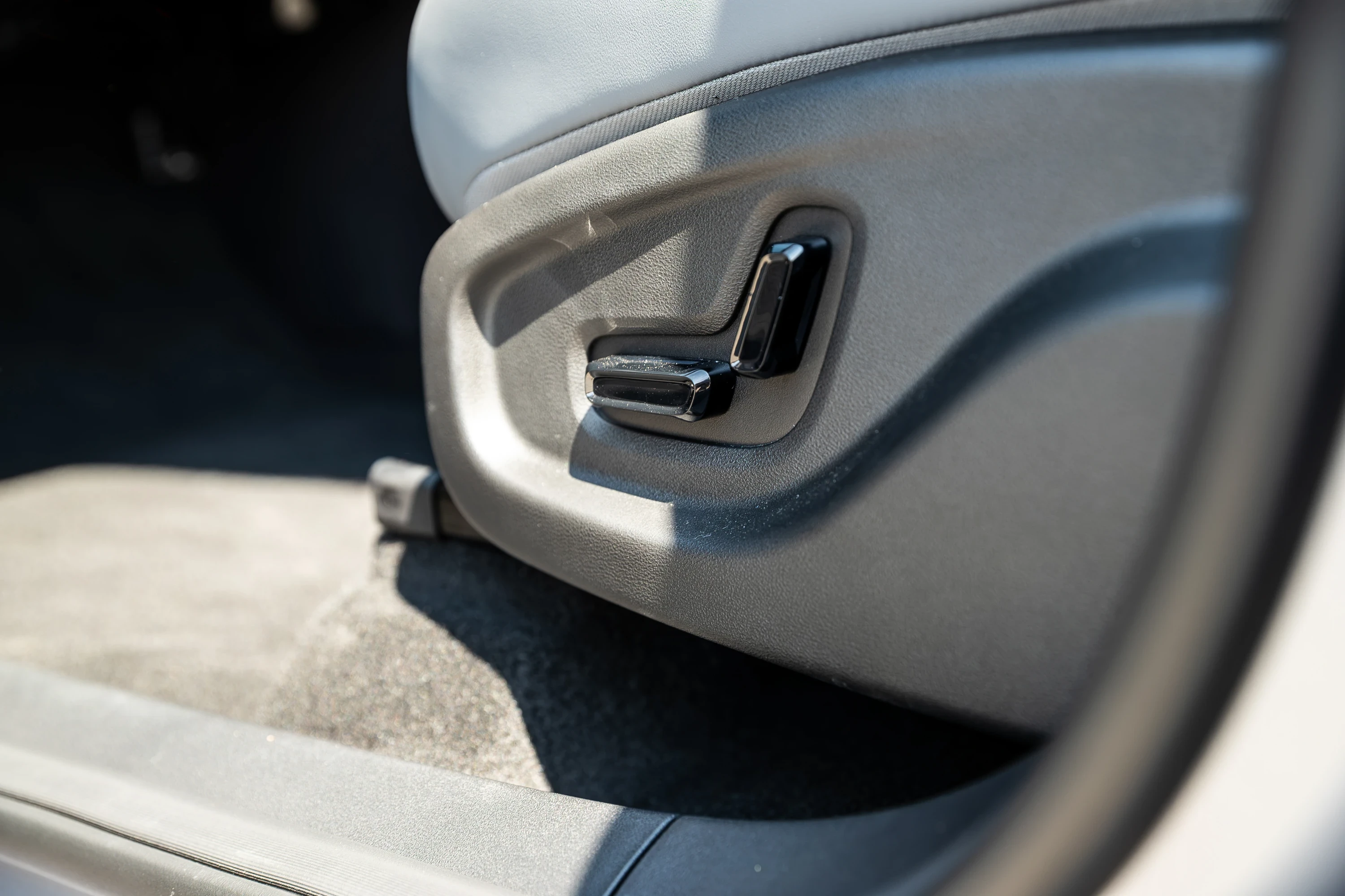Geely EX2 35.4 kWh details view