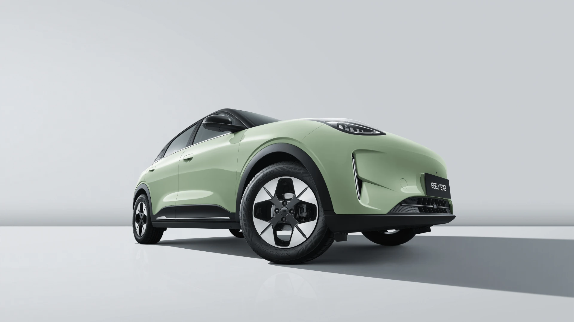 Geely EX2 35.4 kWh exterior view