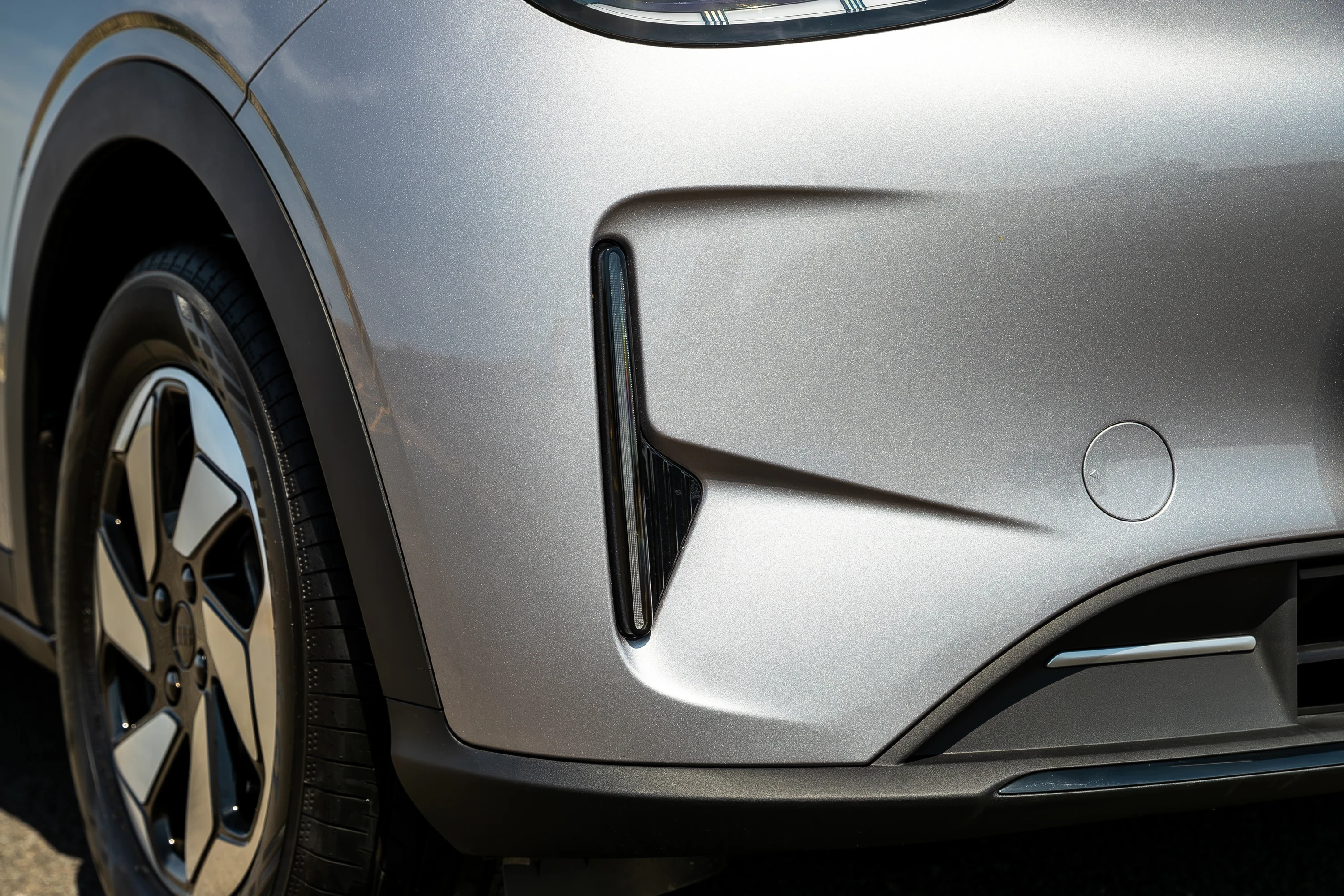 Geely EX2 47.1 kWh details view