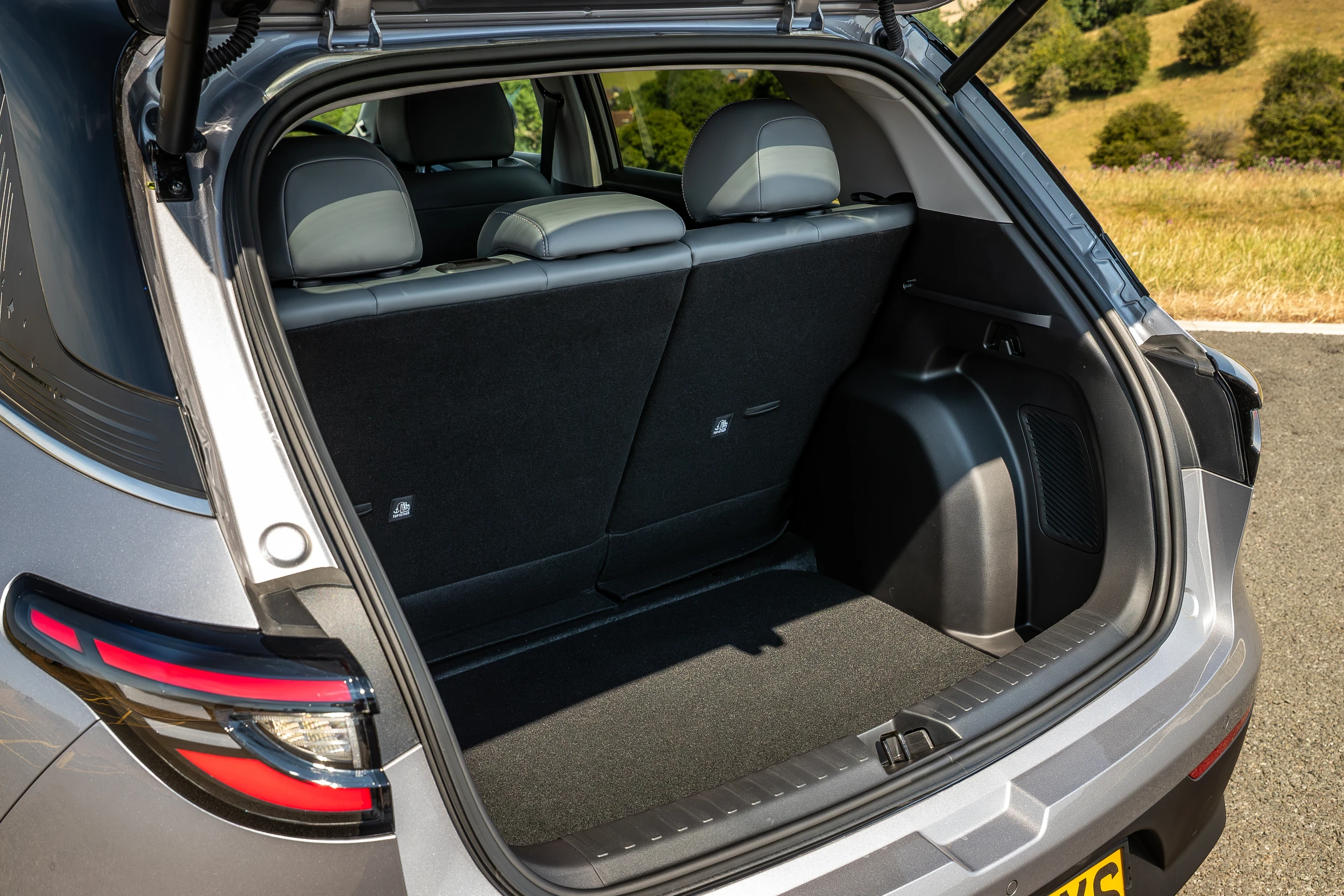 Geely EX2 47.1 kWh trunk view