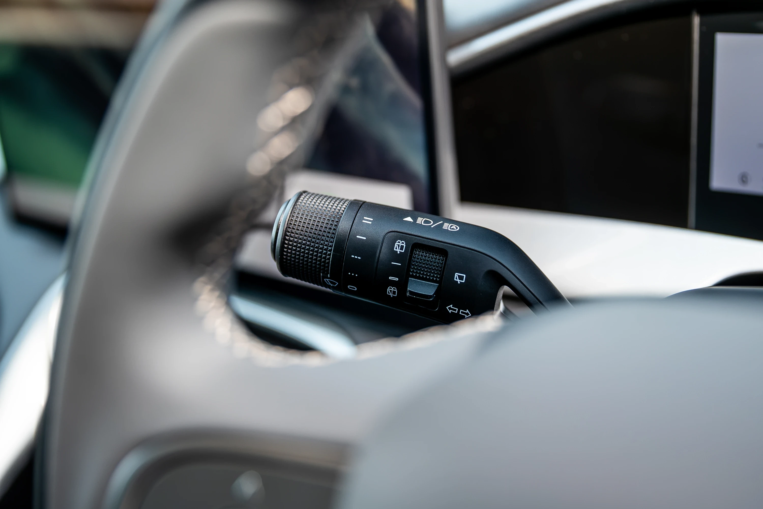 Geely EX2 47.1 kWh steeringwheel view