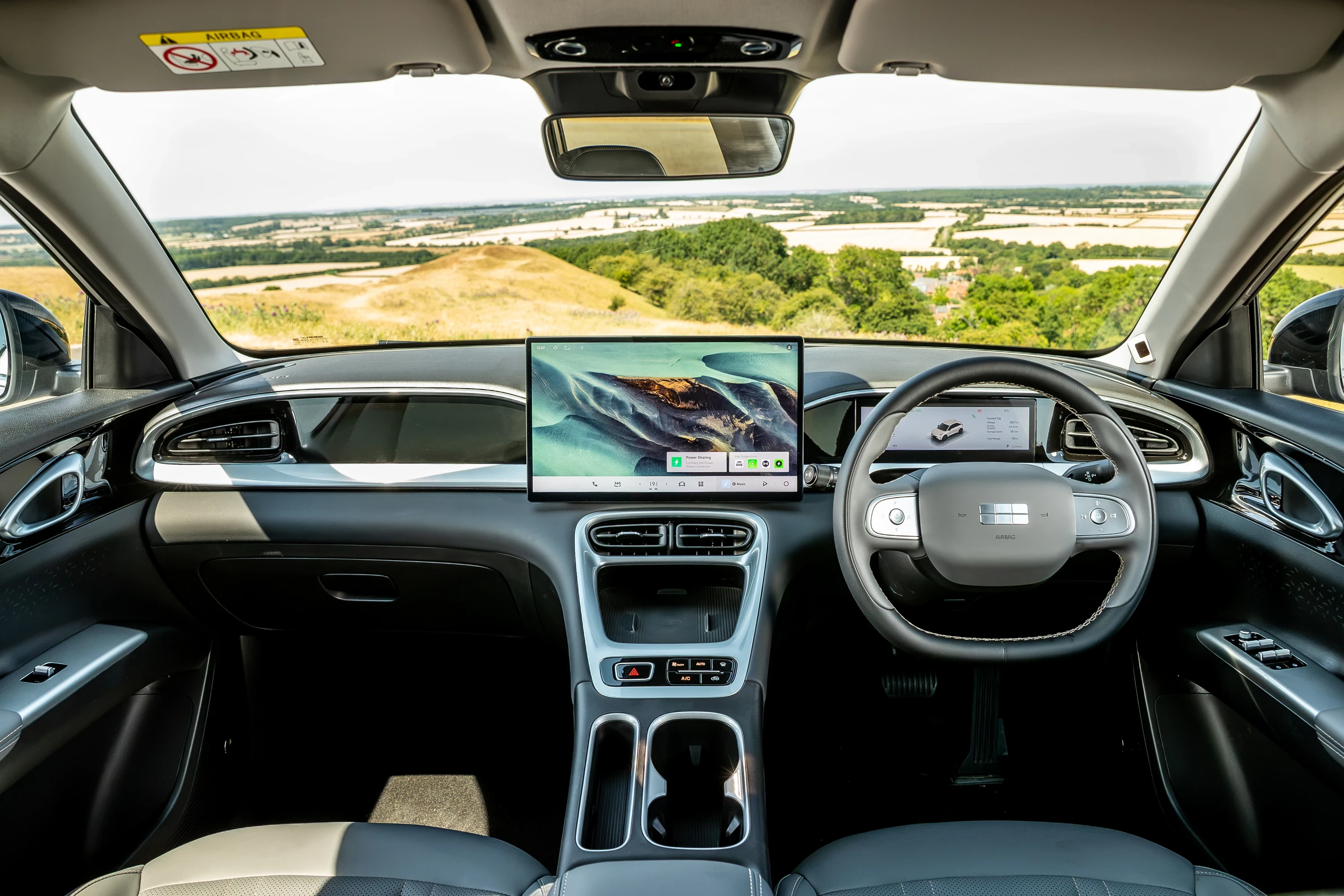 Geely EX2 47.1 kWh interior view