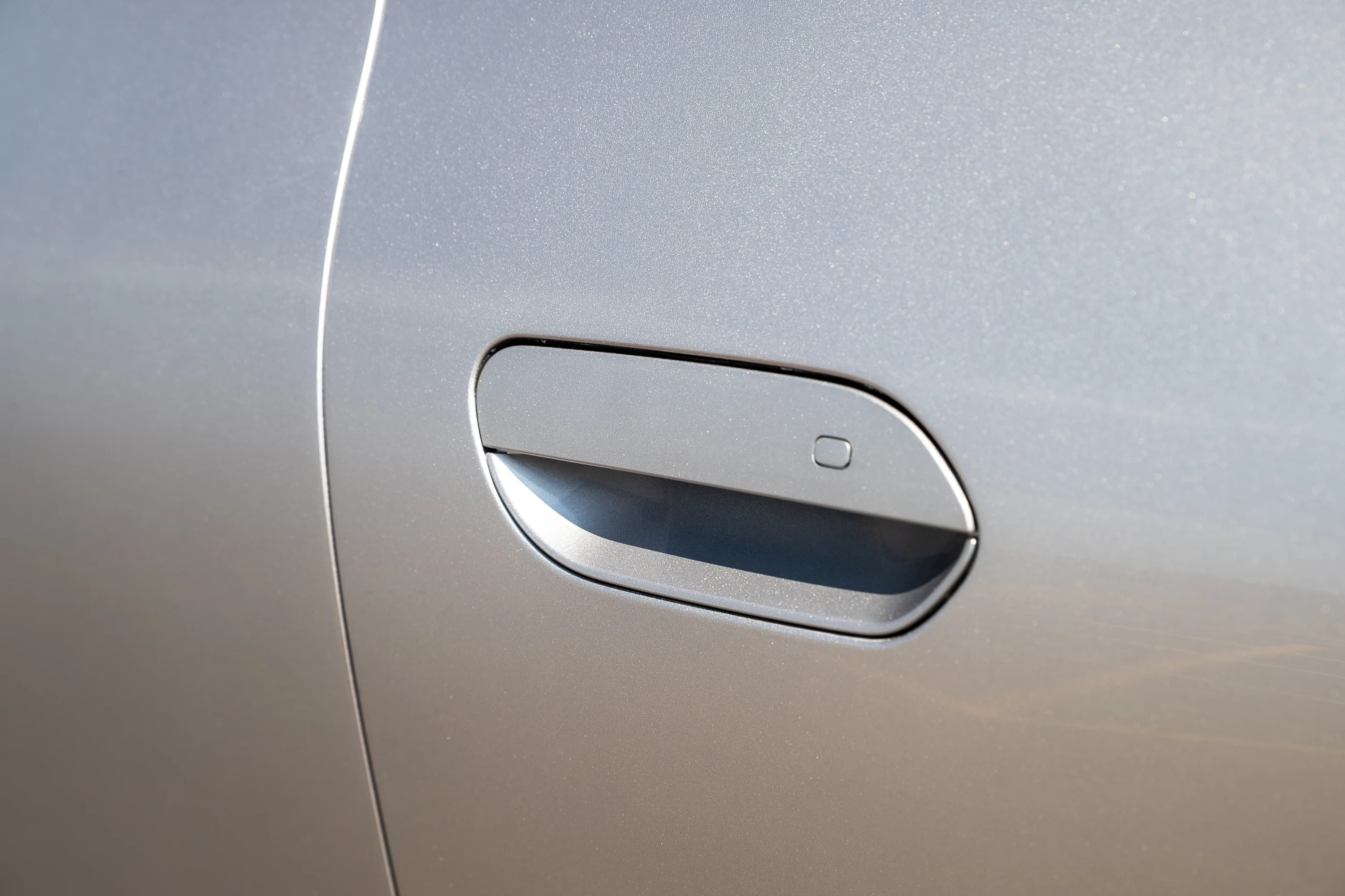 Geely EX2 47.1 kWh doorhandle view
