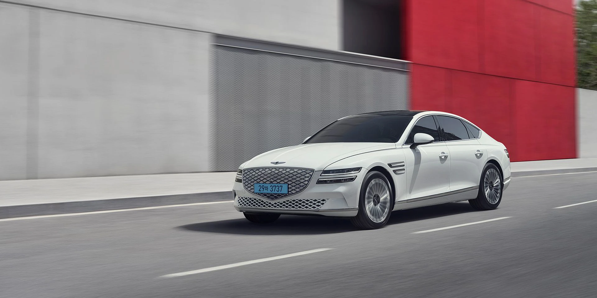 Genesis G80 Electrified AWD exterior view