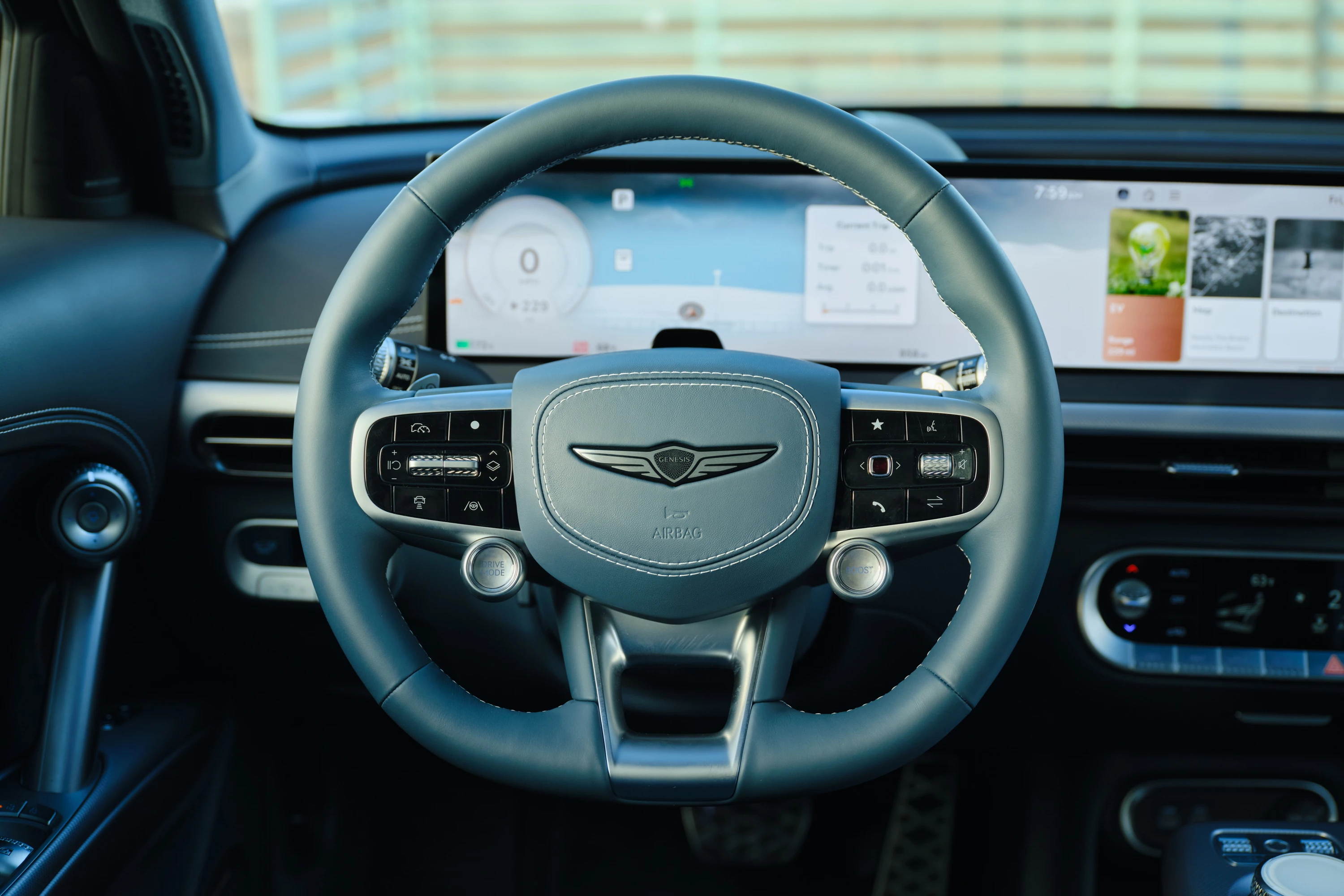 Genesis GV60 2026 Performance AWD steeringwheel view