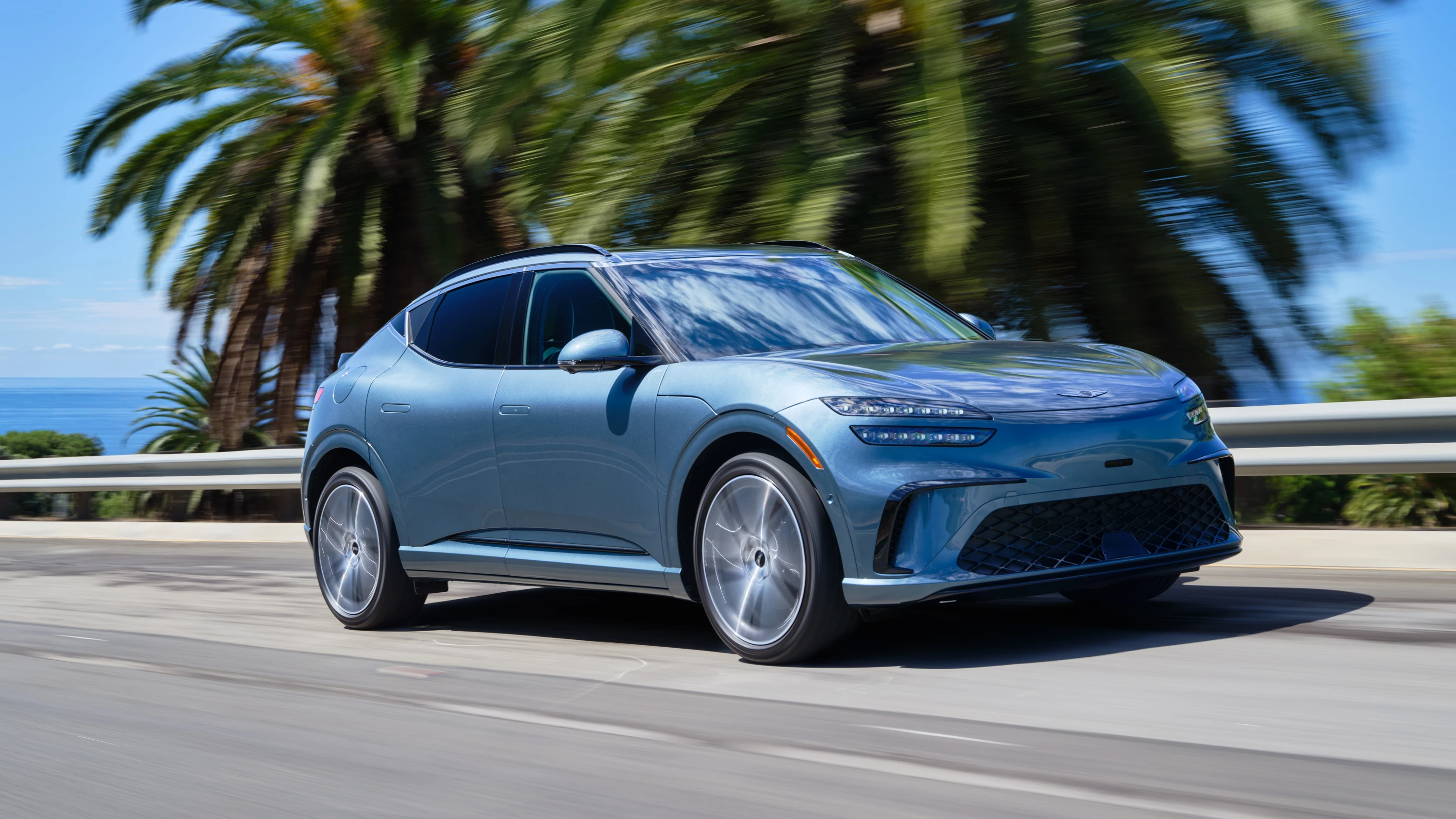Genesis GV60 2026 RWD dynamic view