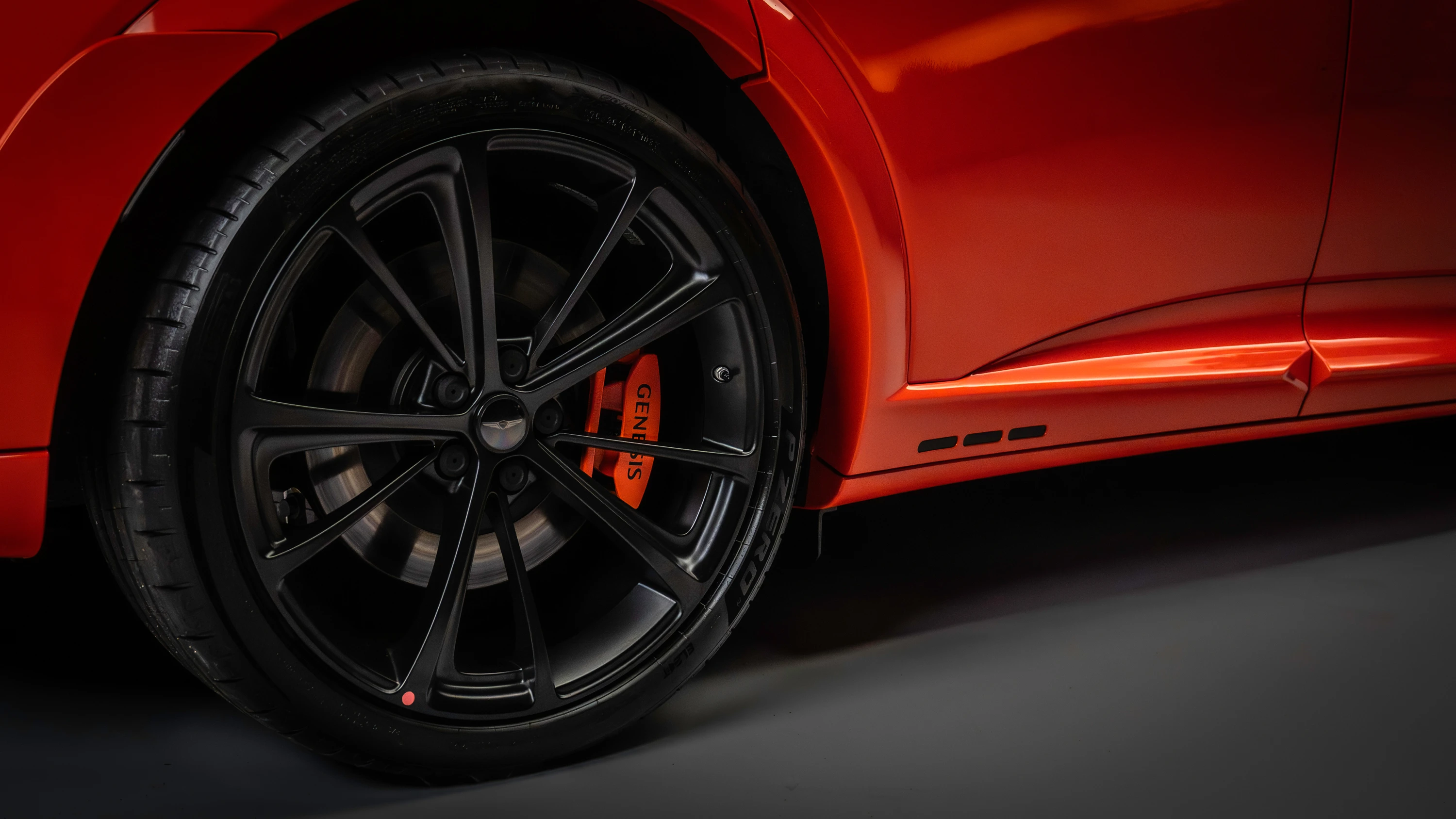 Genesis GV60 Magma wheels view
