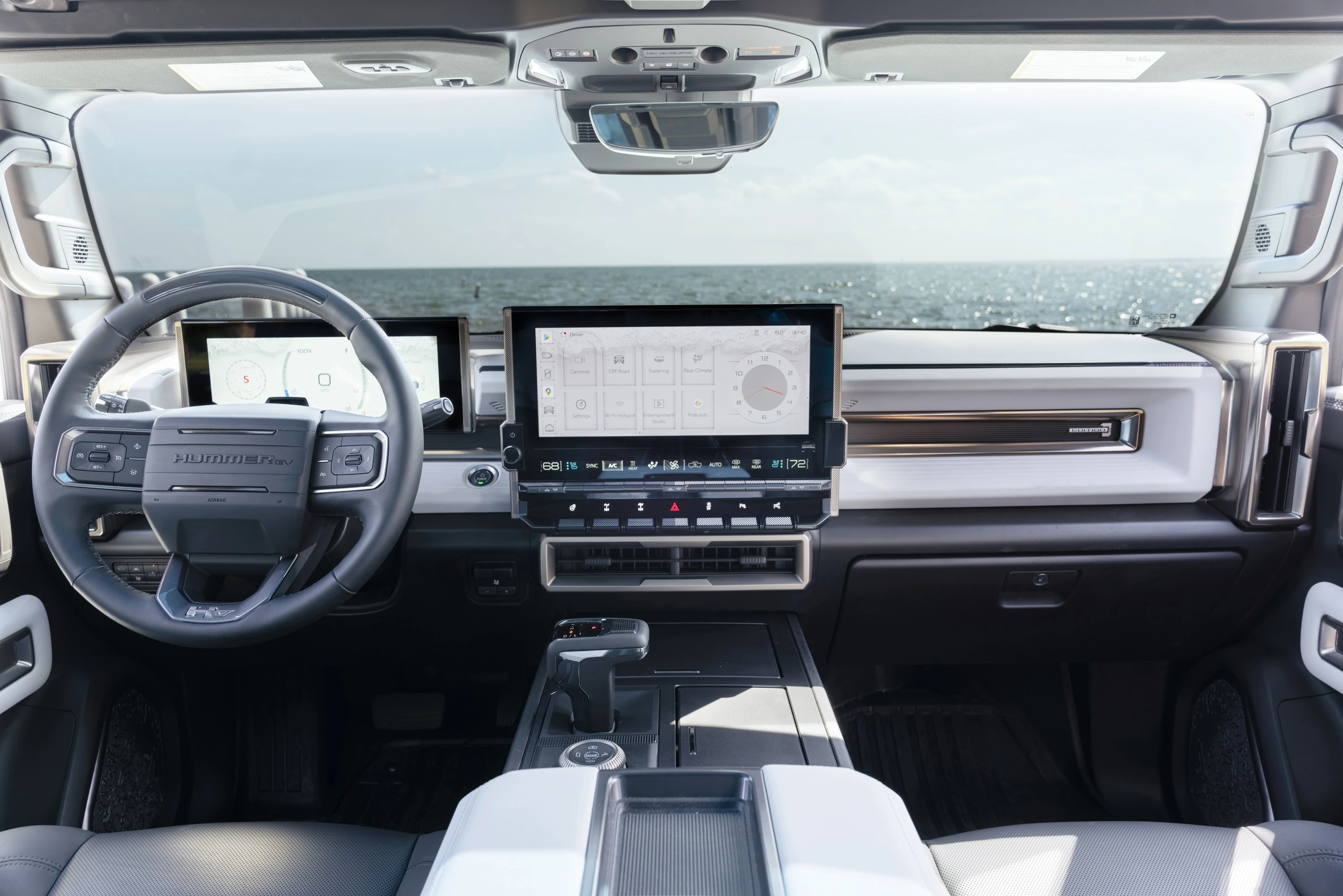 GMC Hummer EV Edition 1 Pickup screens view