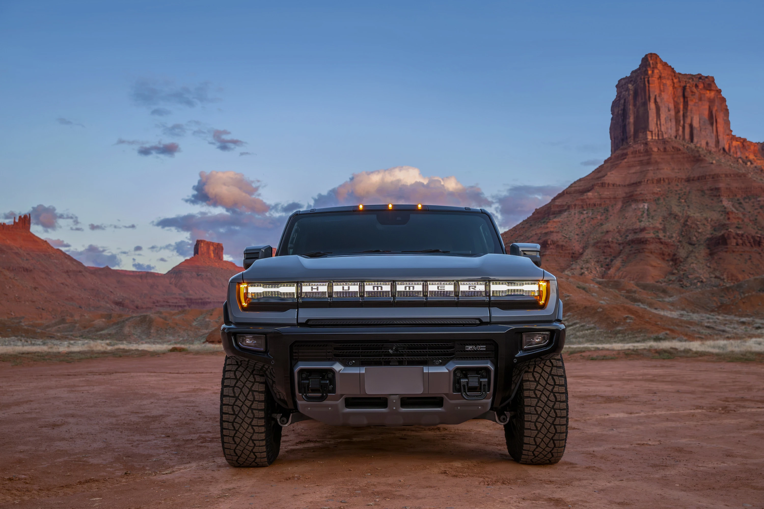 GMC Hummer EV SUV 2x exterior view