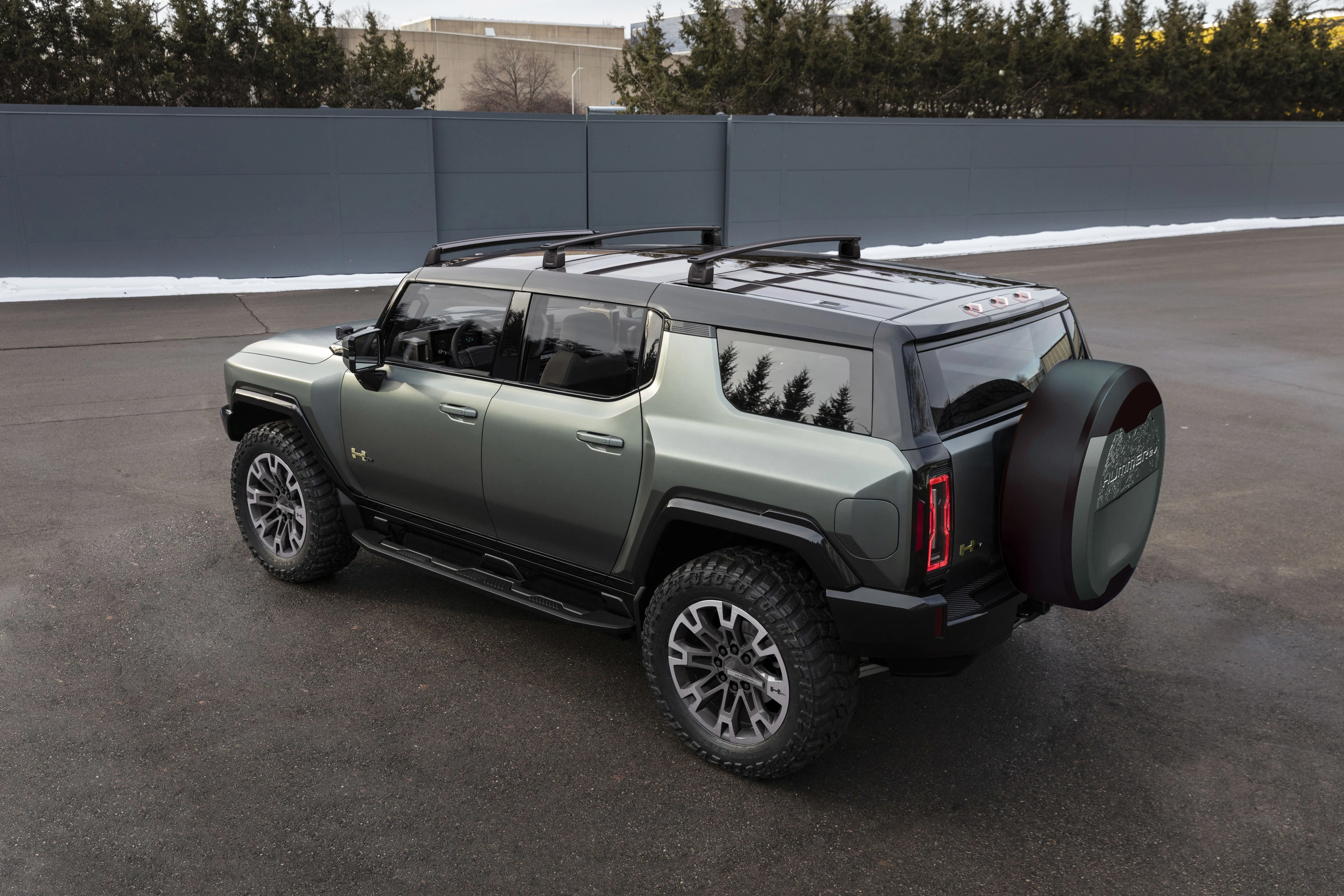GMC Hummer EV SUV 3x exterior view