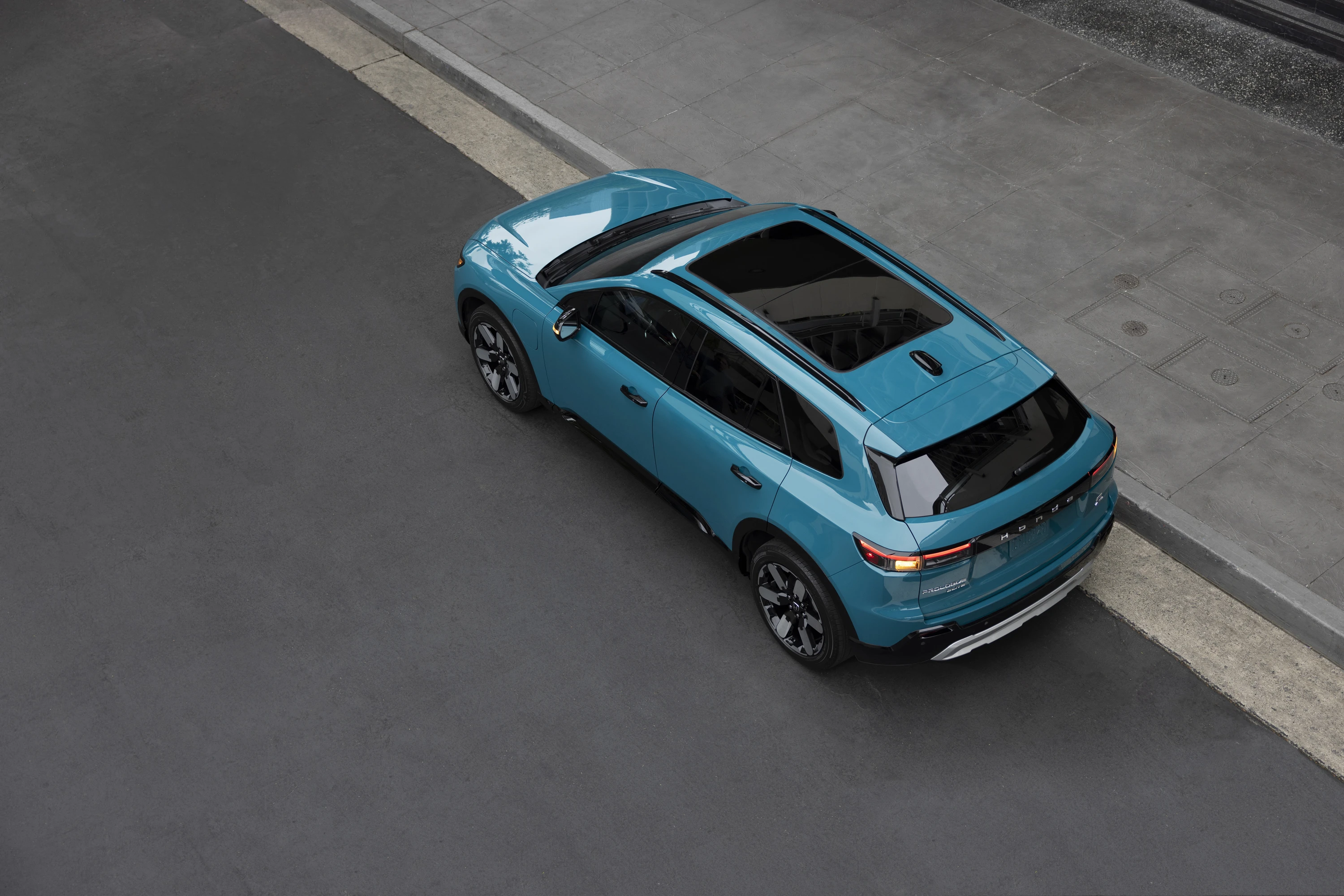 Honda Prologue AWD exterior view