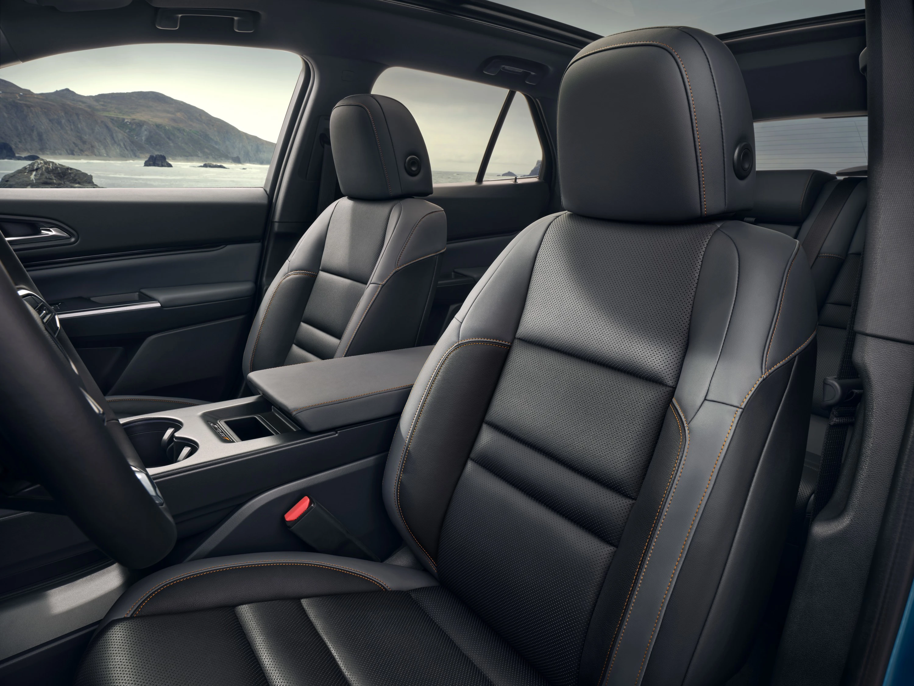 Honda Prologue AWD frontseats view