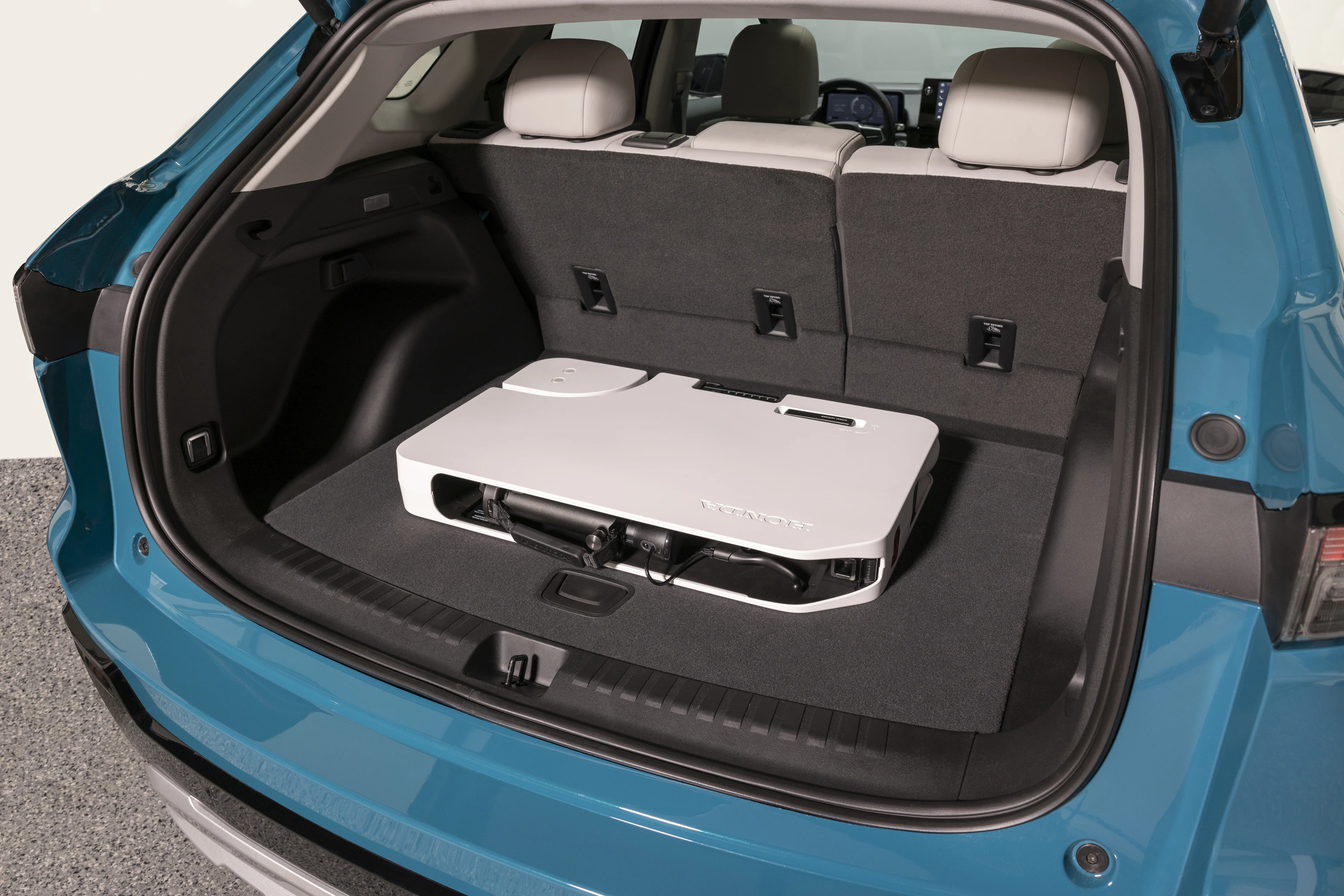 Honda Prologue AWD trunk view