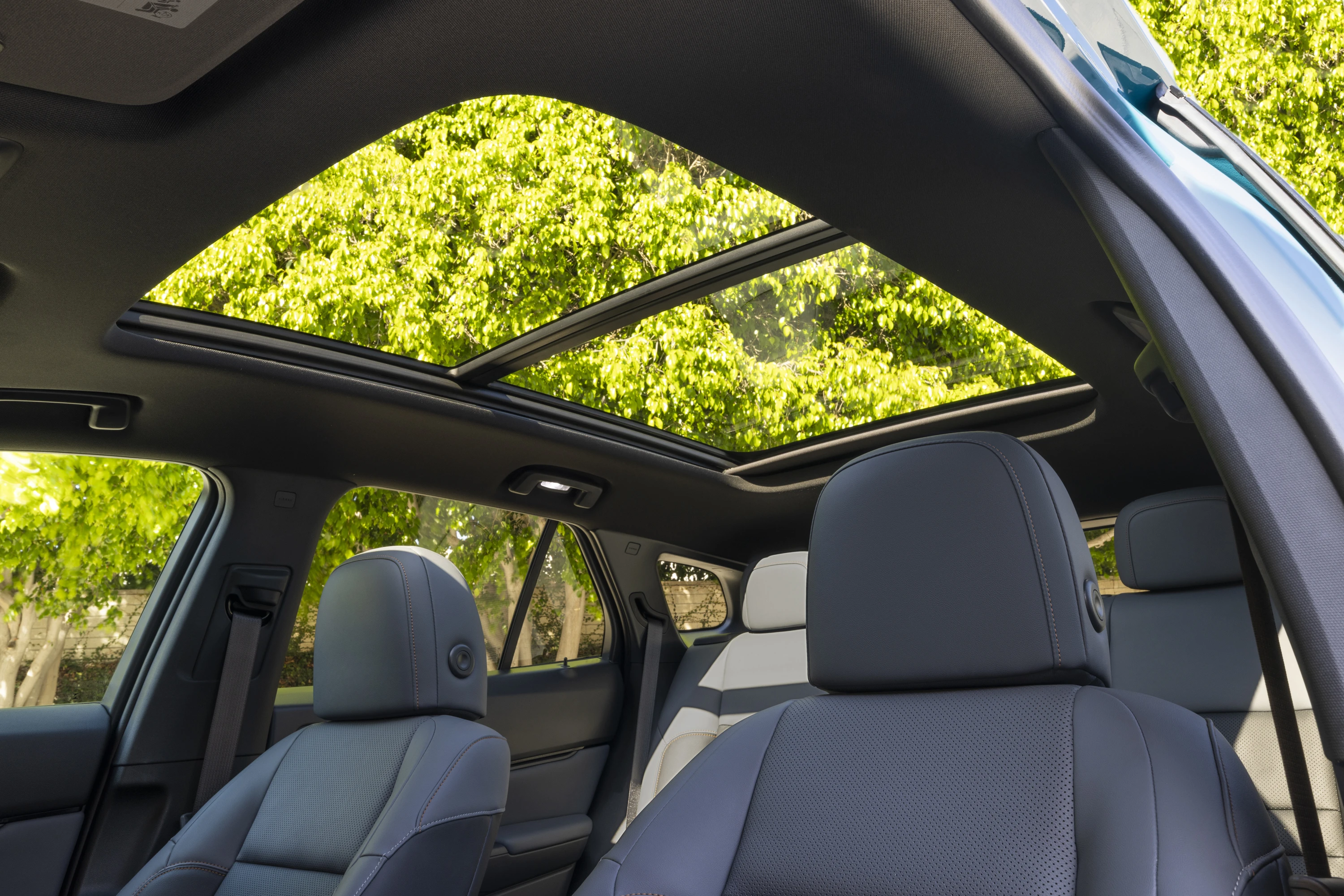 Honda Prologue FWD interior view