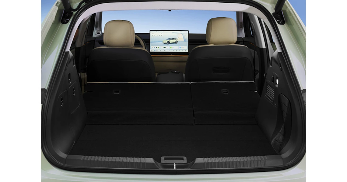 Hongqi EHS5 AWD trunk view