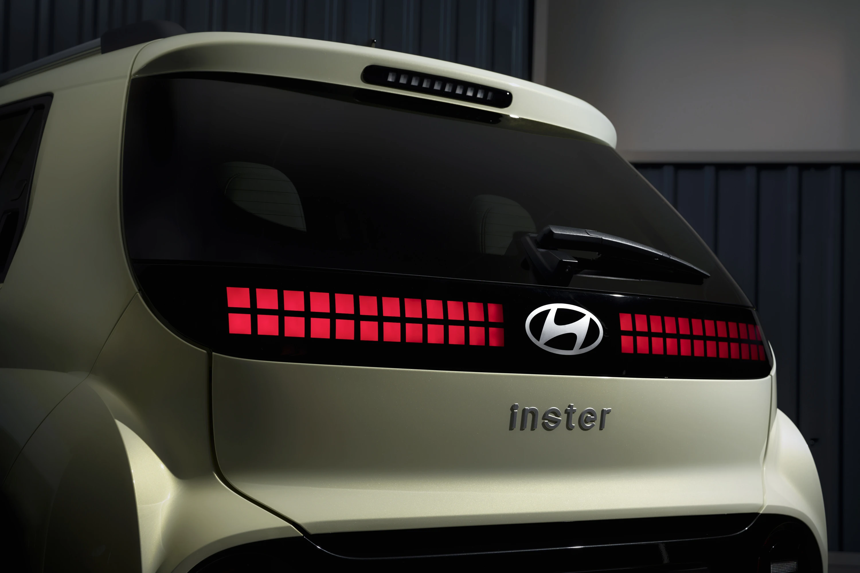 Hyundai INSTER Long Range rearlights view