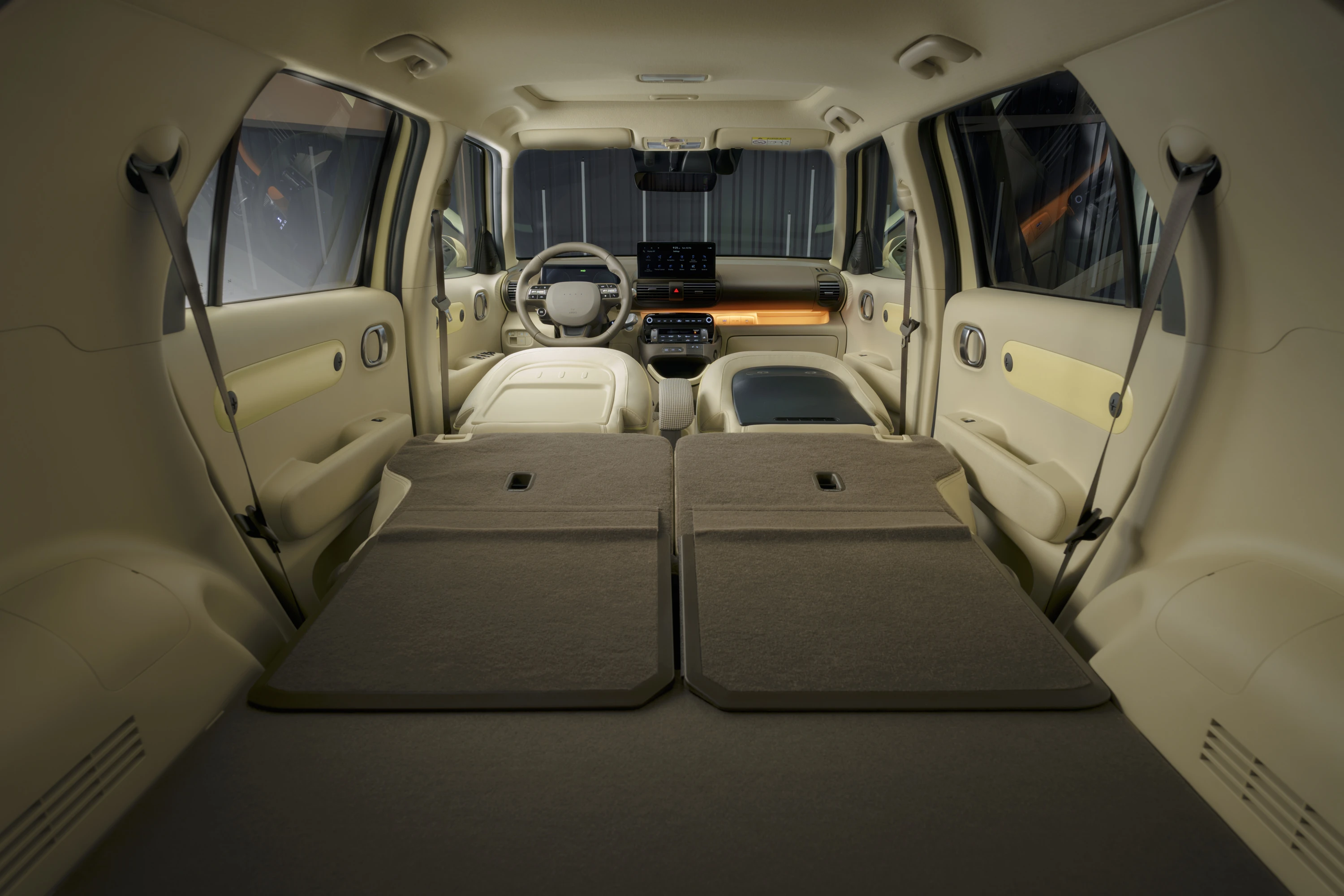 Hyundai INSTER Long Range trunk view