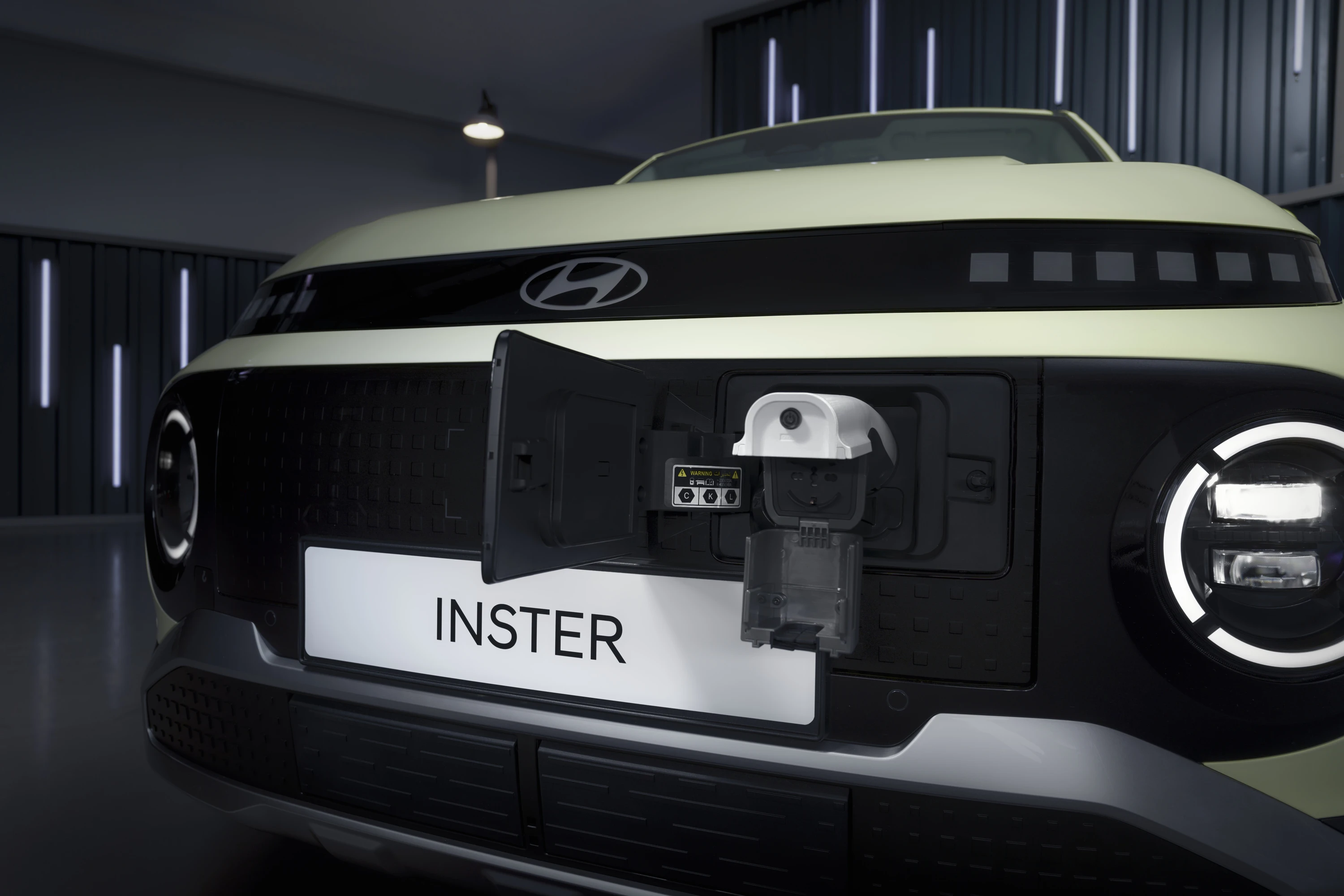Hyundai INSTER Long Range unknown view