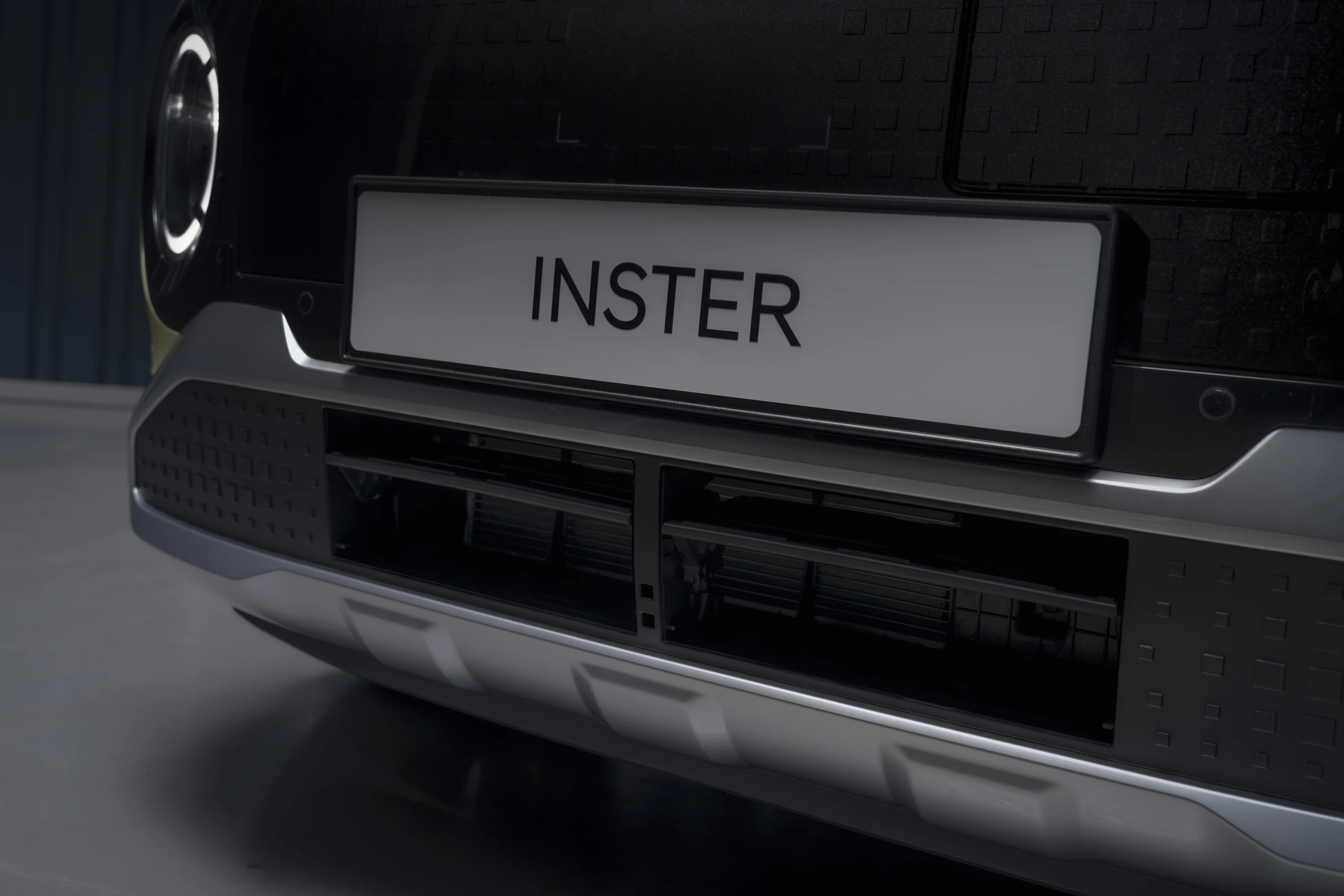 Hyundai INSTER Standard Range details view