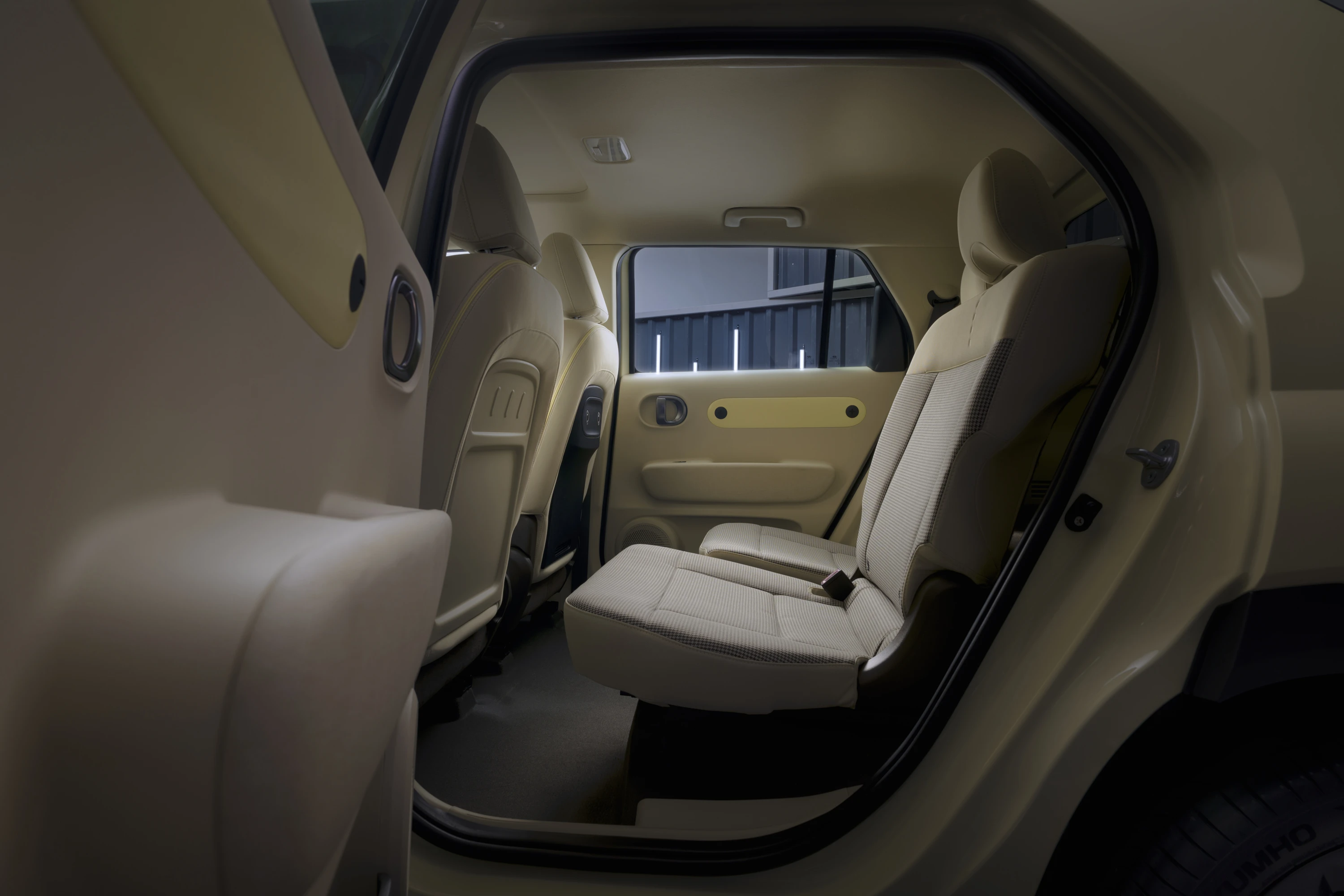 Hyundai INSTER Standard Range secondrowseats view