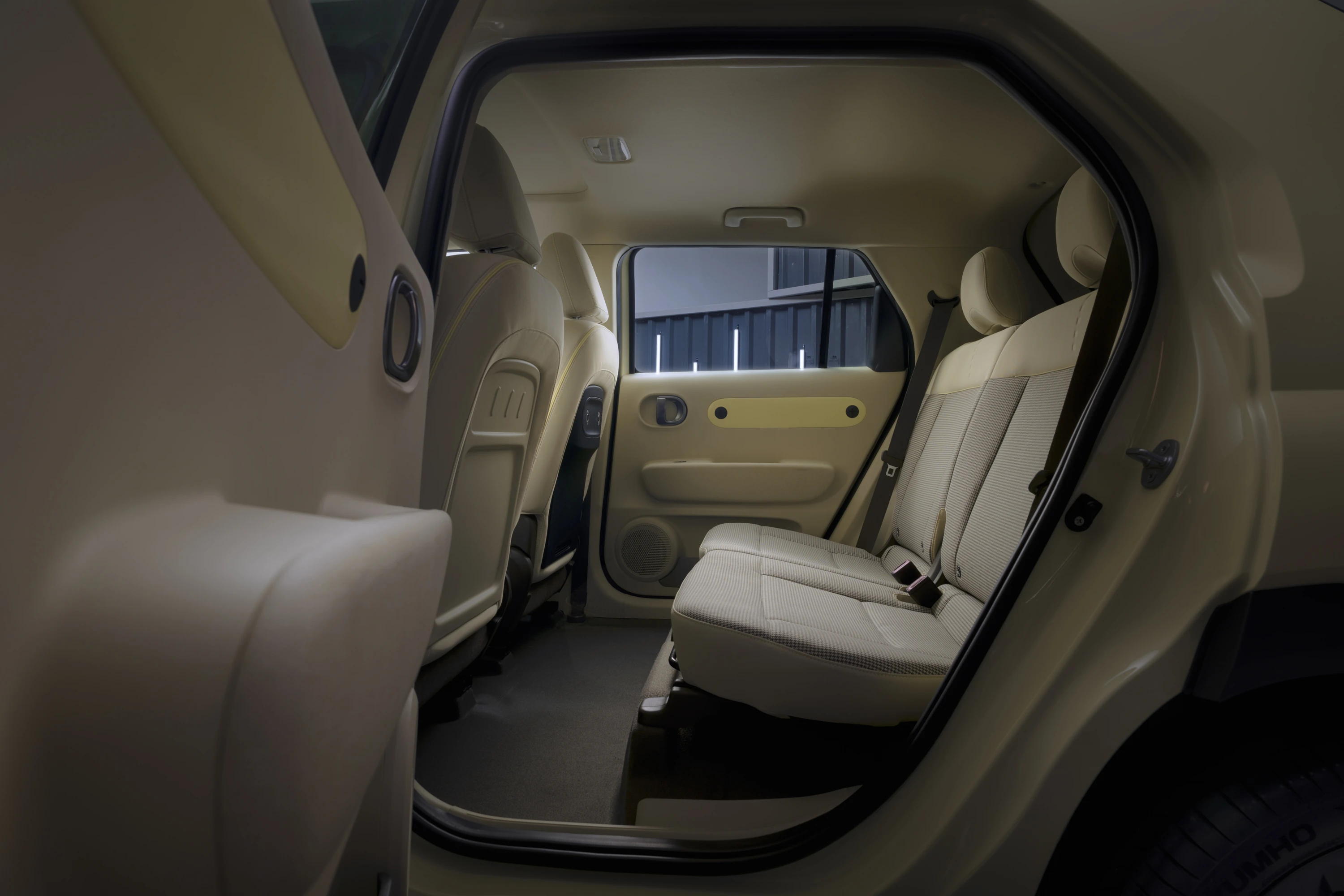 Hyundai INSTER Standard Range secondrowseats view