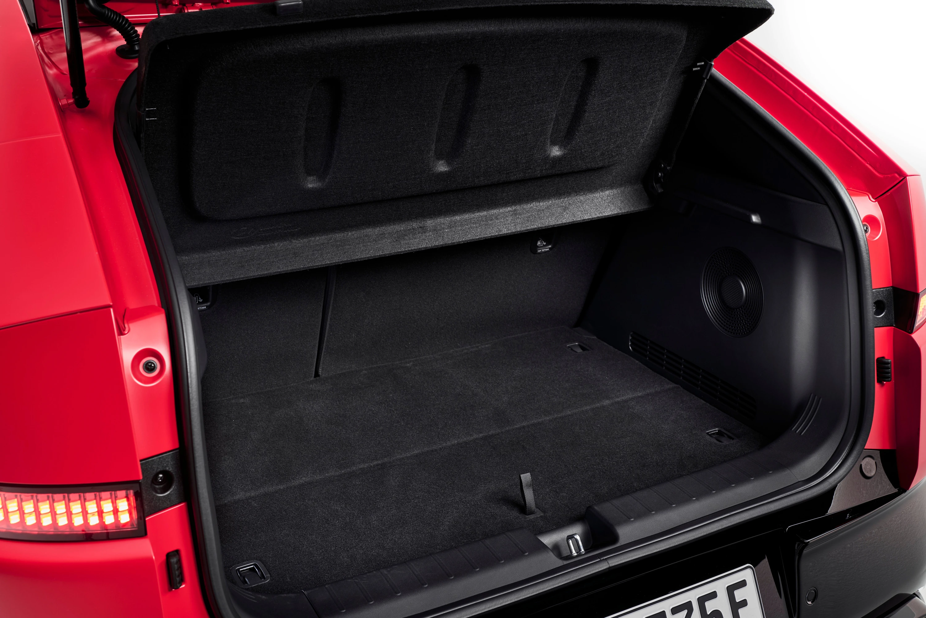 Hyundai Ioniq 3 Long Range trunk view