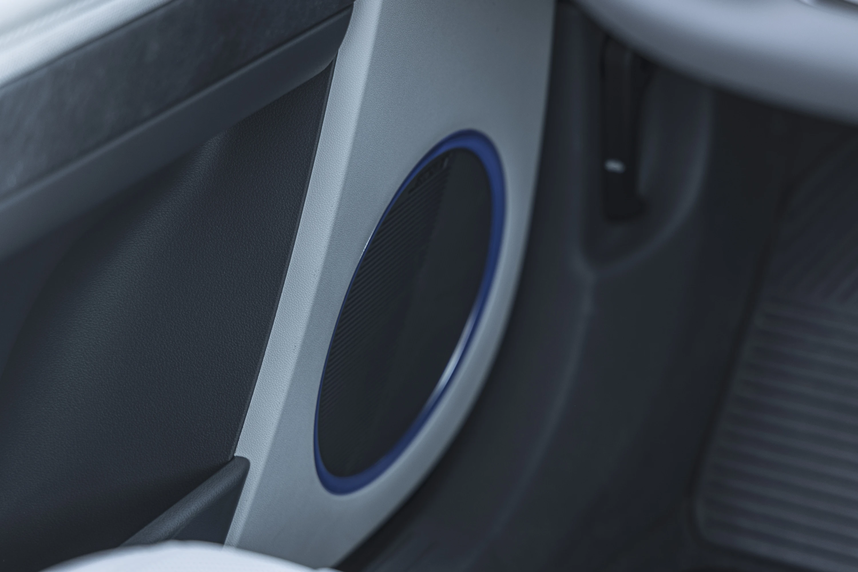 Hyundai Ioniq 5 Long Range RWD speakers view