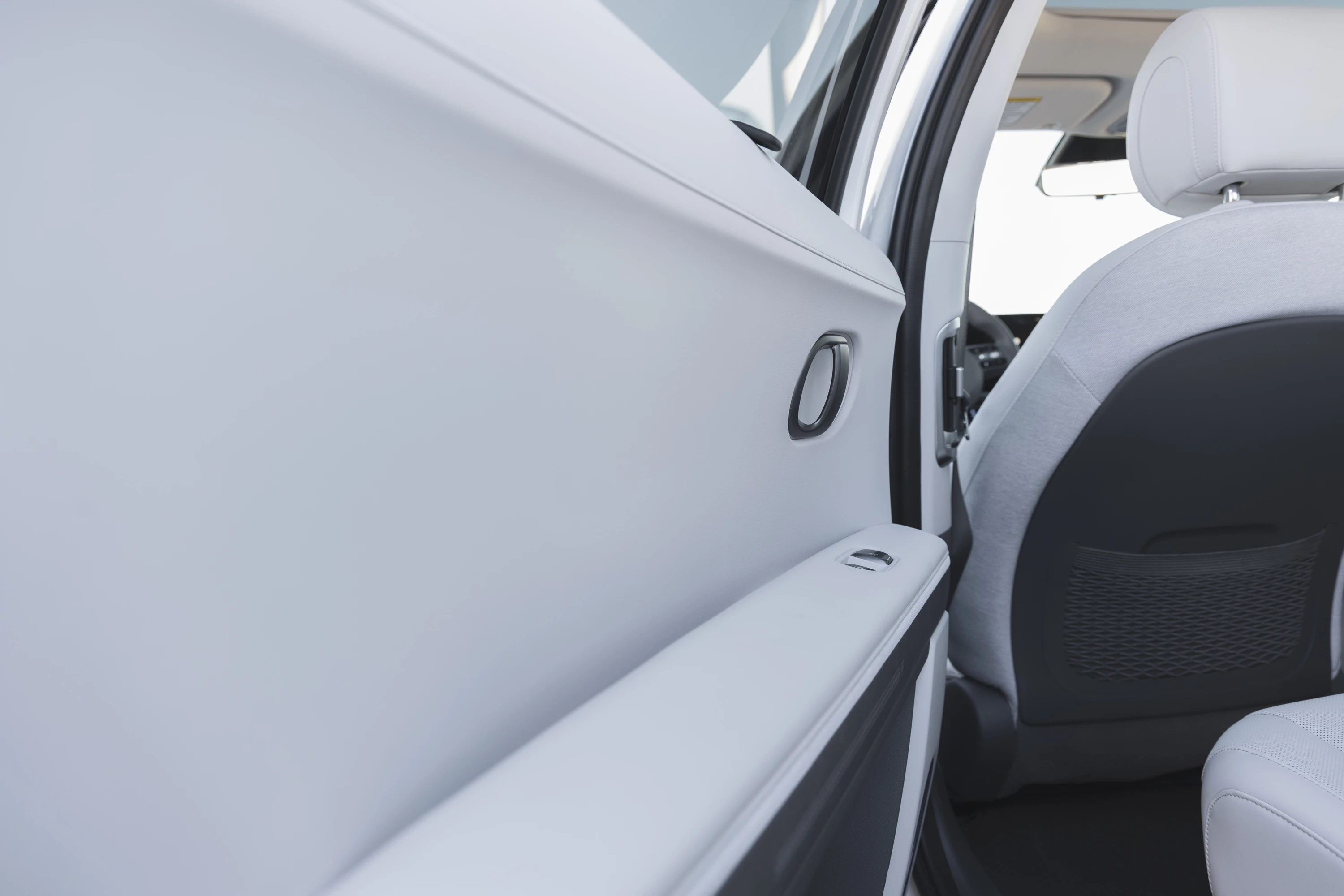 Hyundai Ioniq 5 Long Range RWD details view