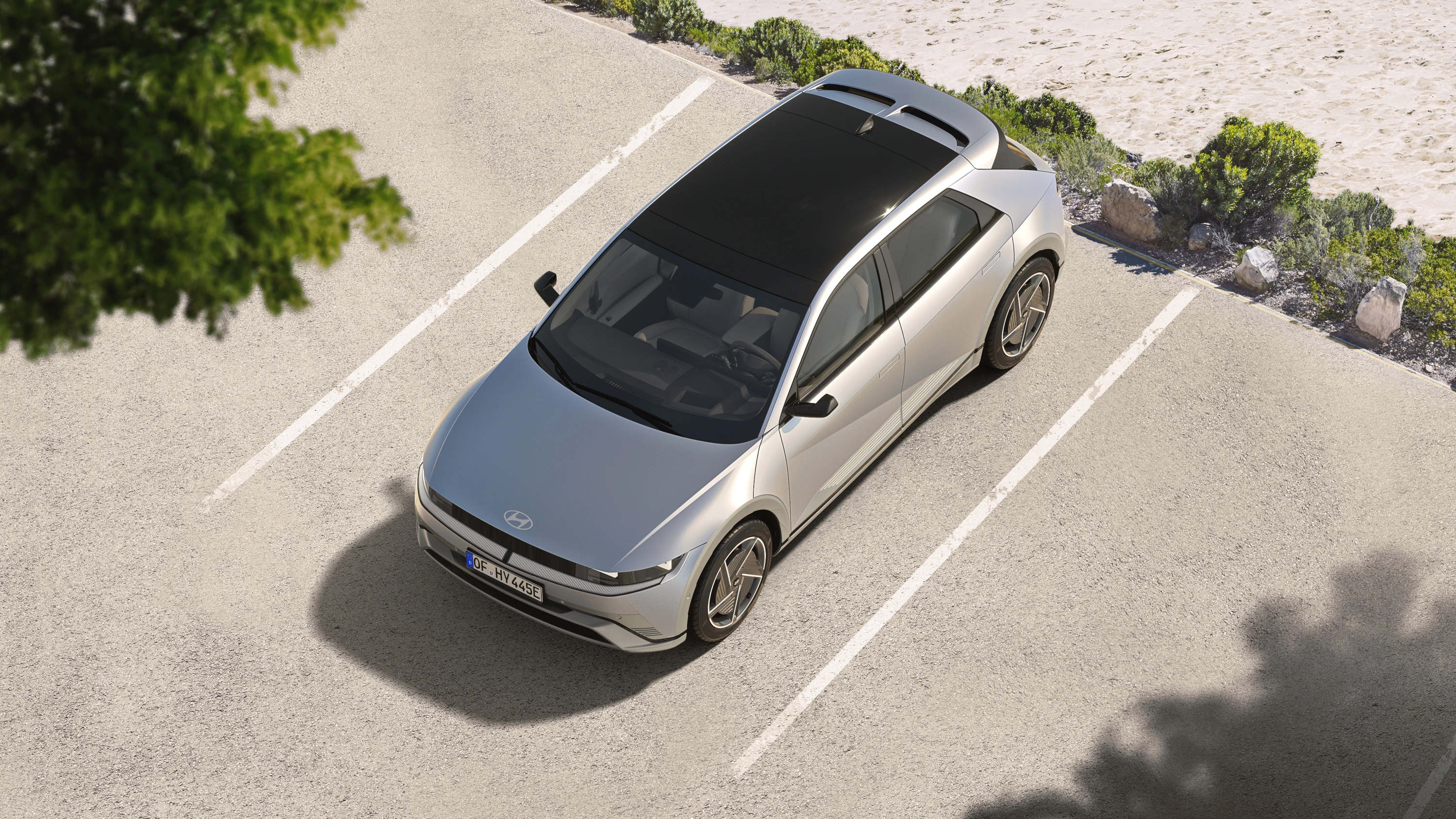 Hyundai IONIQ 5 Standard Range RWD roof view