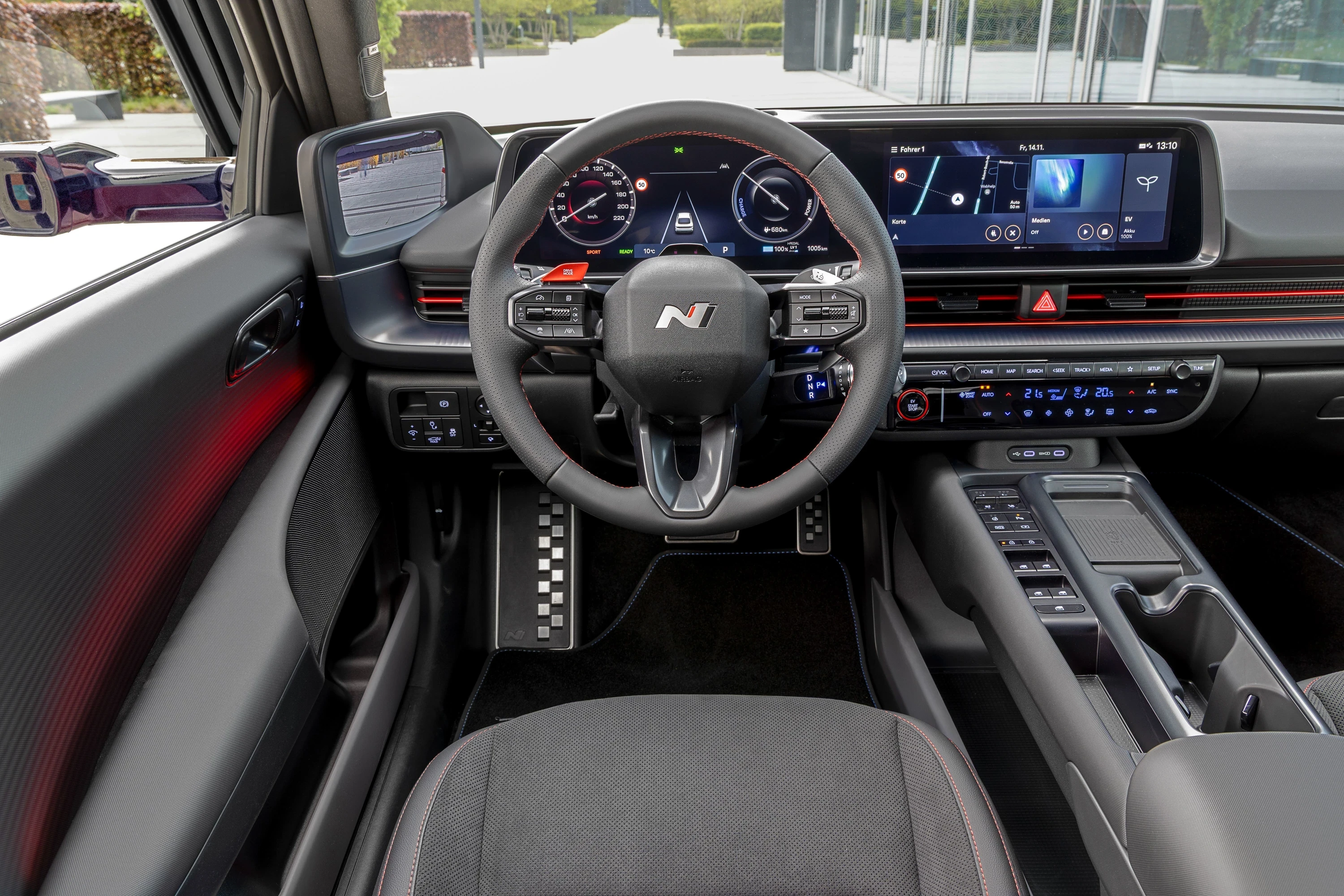 Hyundai Ioniq 6 84 kWh RWD interior view
