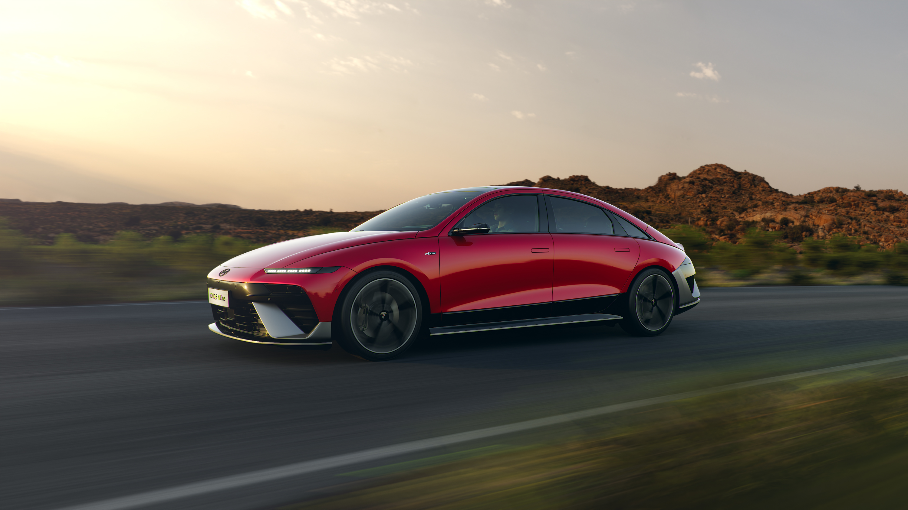 Hyundai Ioniq 6 84 kWh RWD exterior view