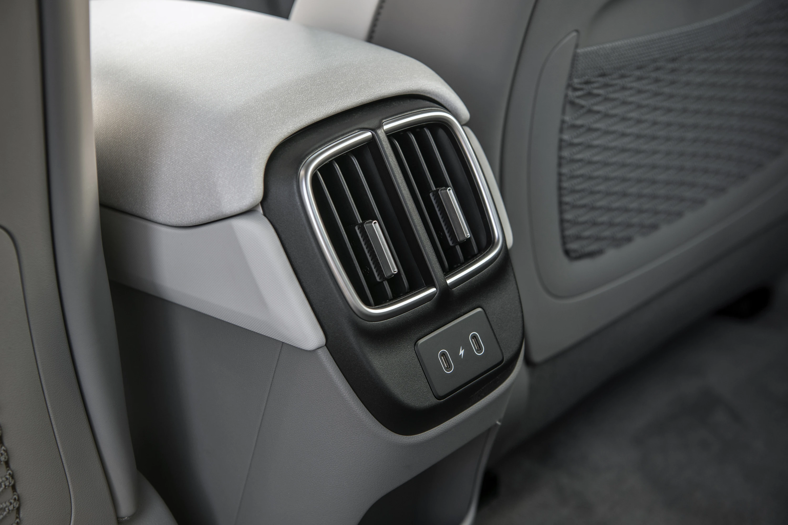 Hyundai Ioniq 6 Long Range AWD interior view