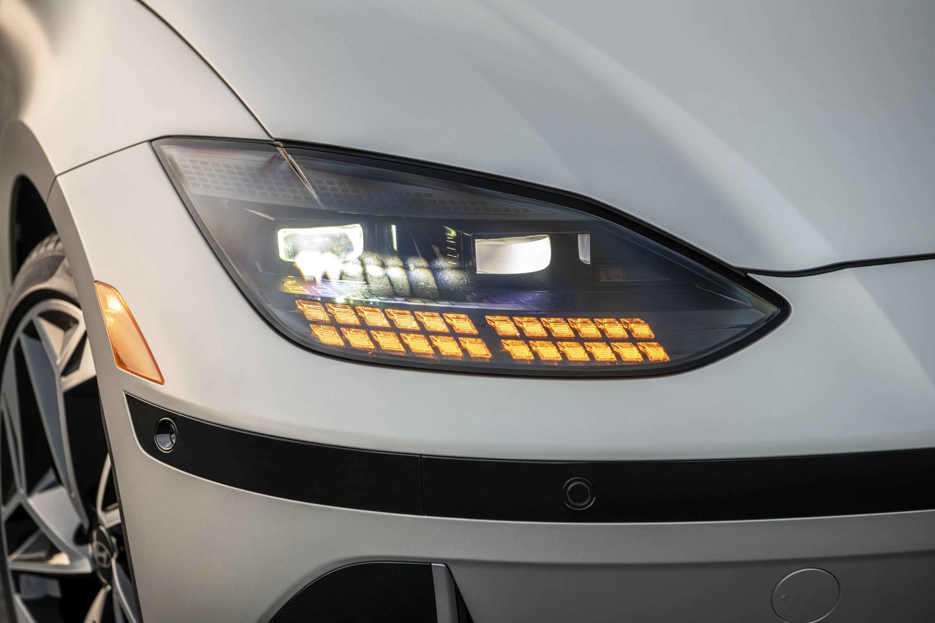 Hyundai Ioniq 6 Long Range RWD headlights view