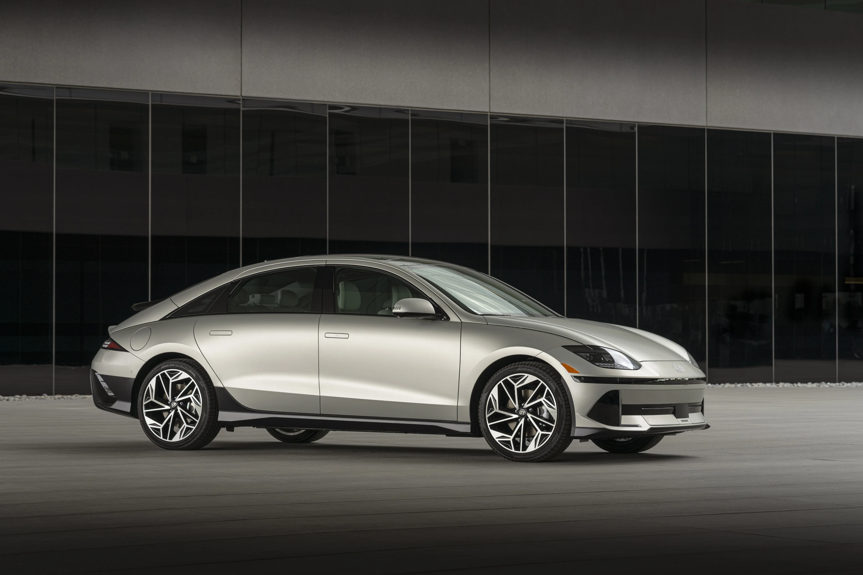 Hyundai Ioniq 6 Long Range RWD electric vehicle