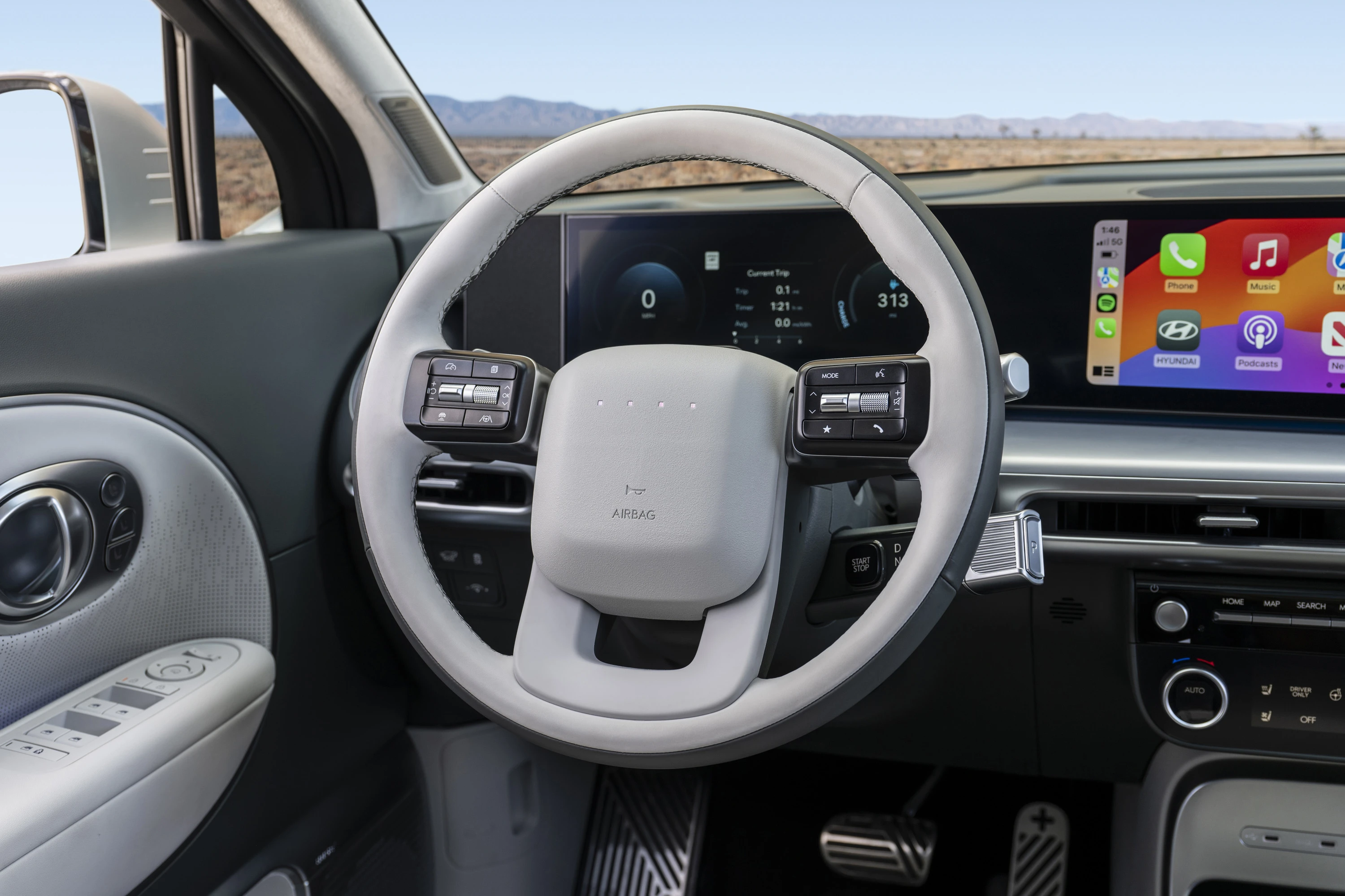 Hyundai IONIQ 9 RWD Long Range screens view