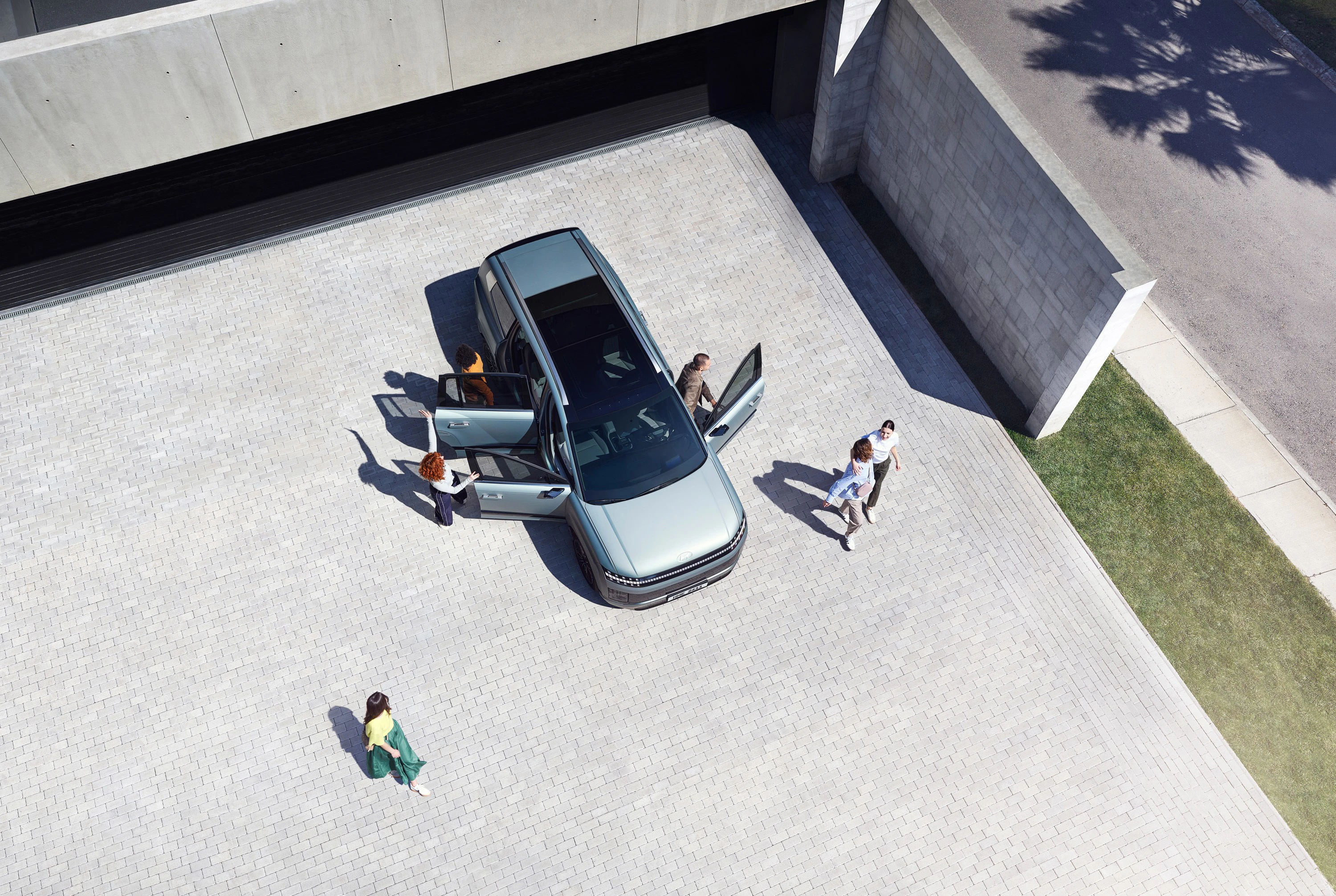 Hyundai IONIQ 9 RWD Long Range doors view