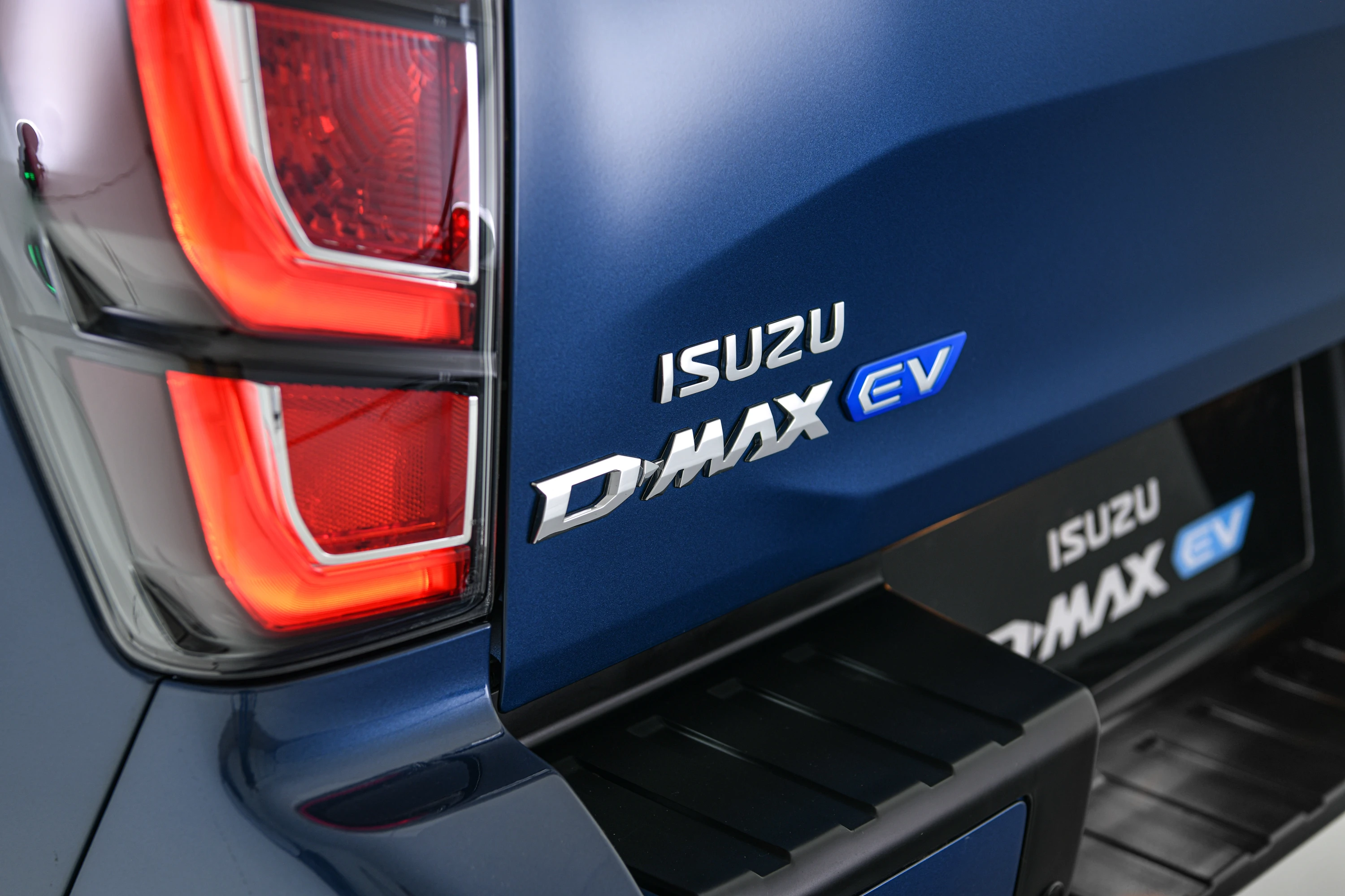 Isuzu D-Max EV Double Cab details view
