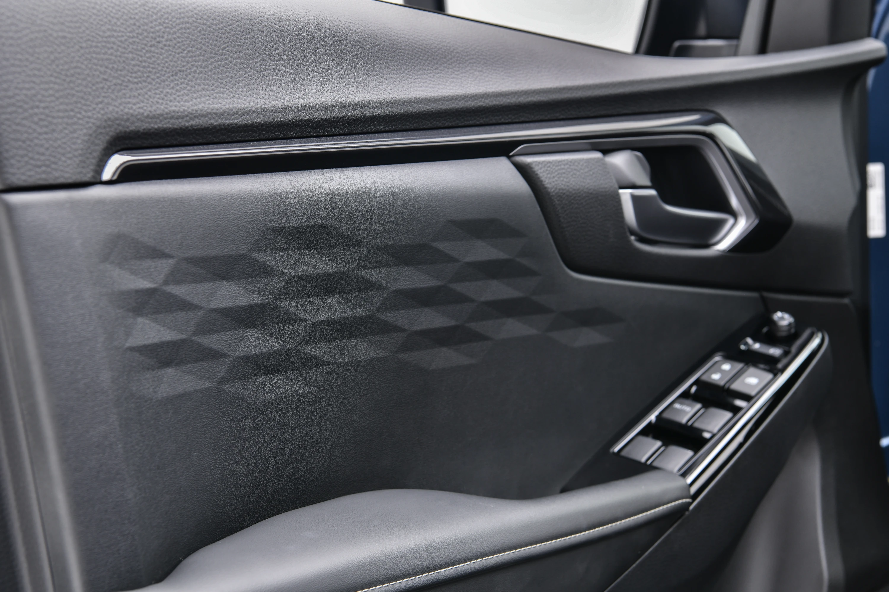 Isuzu D-Max EV Double Cab details view