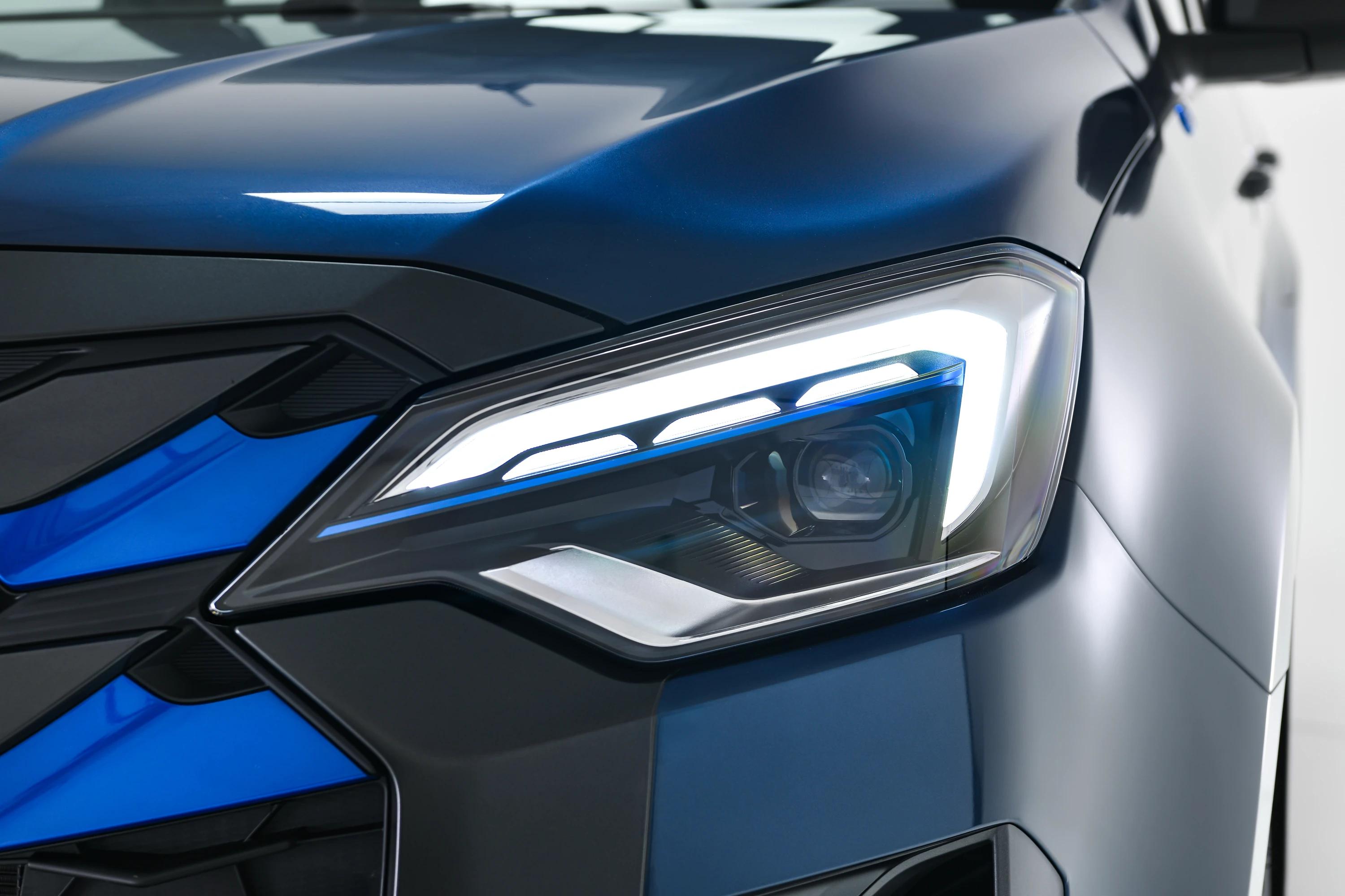 Isuzu D-Max EV Extended Cab headlights view