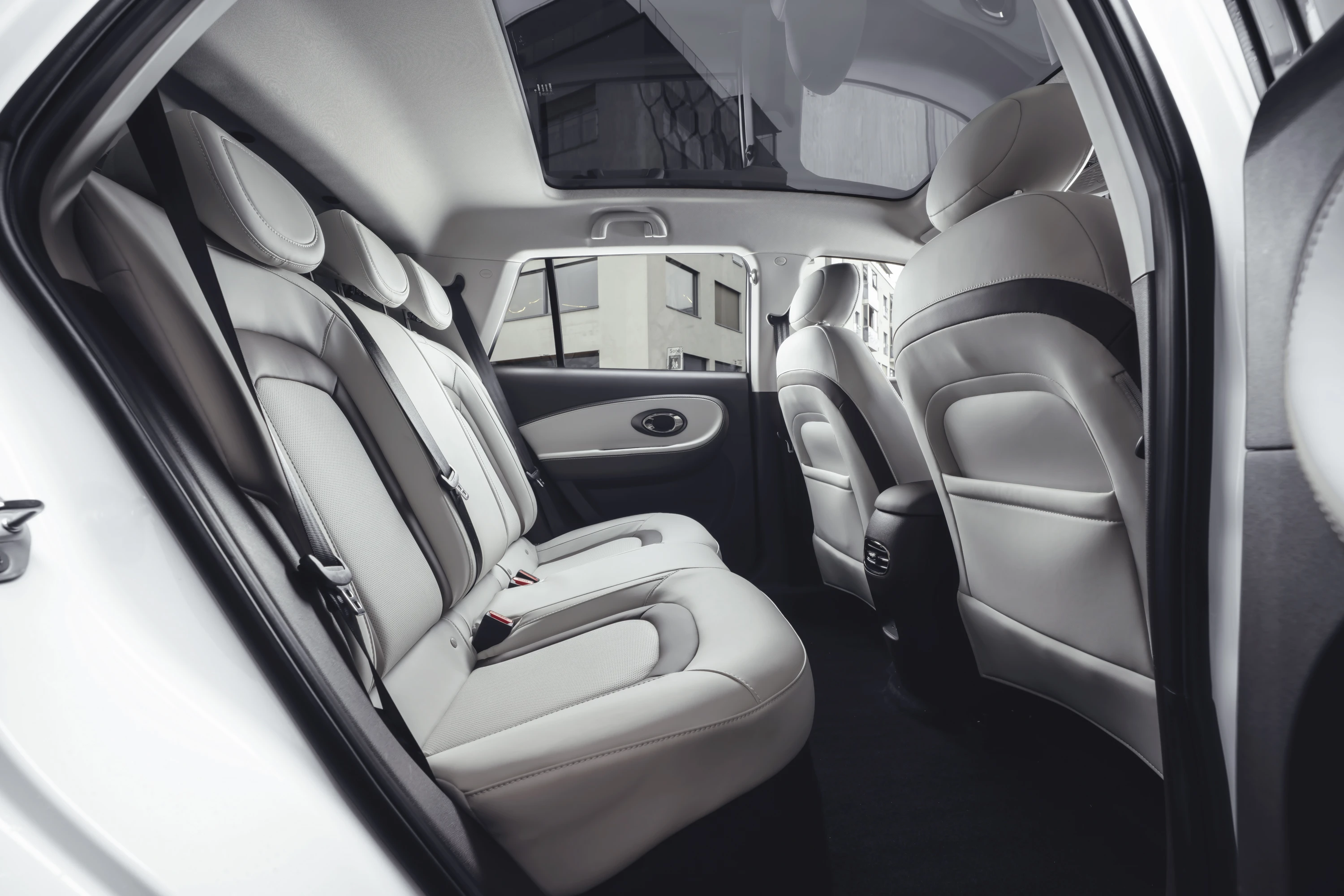 JAC E30X 51.5 kWh secondrowseats view