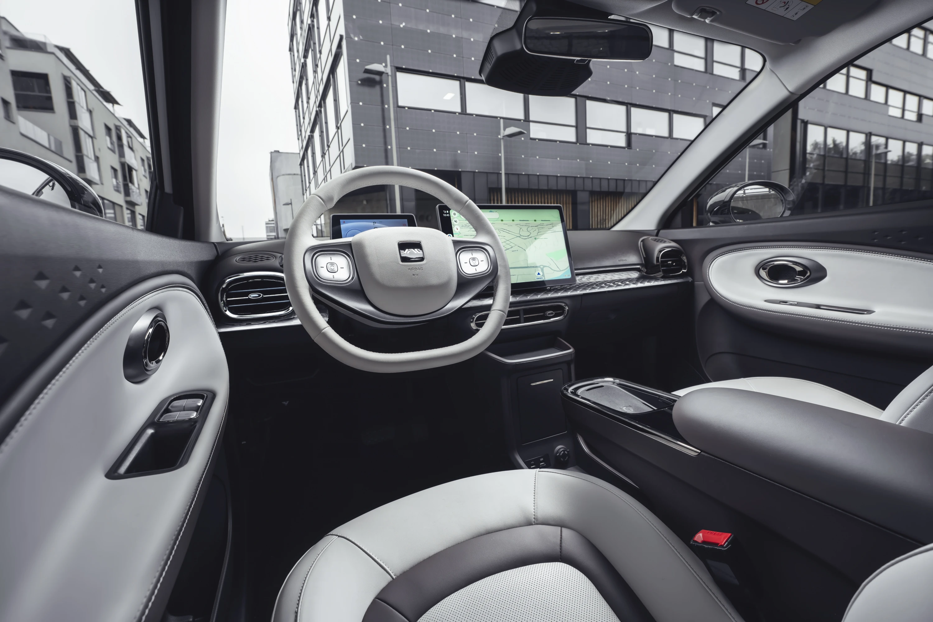 JAC E30X 51.5 kWh interior view