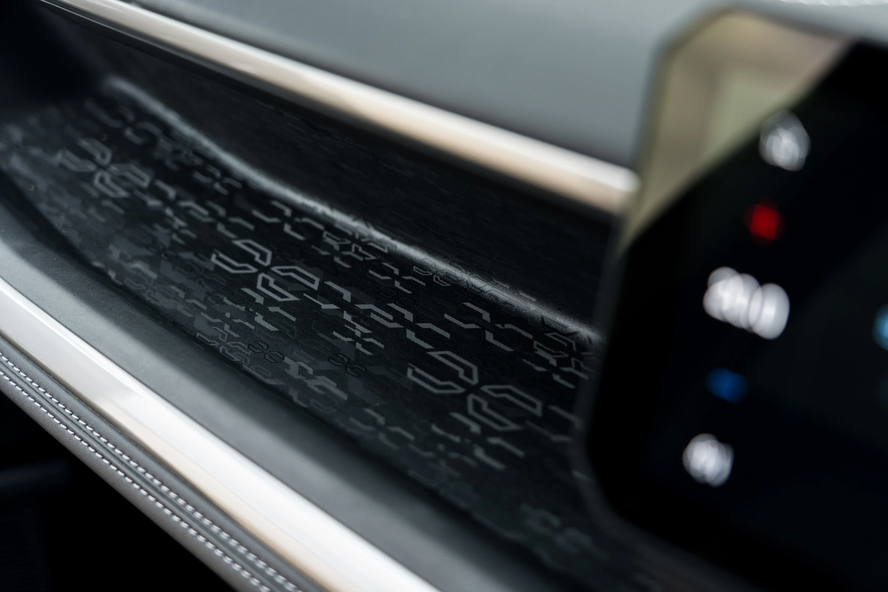 Jeep Compass Electric AWD details view