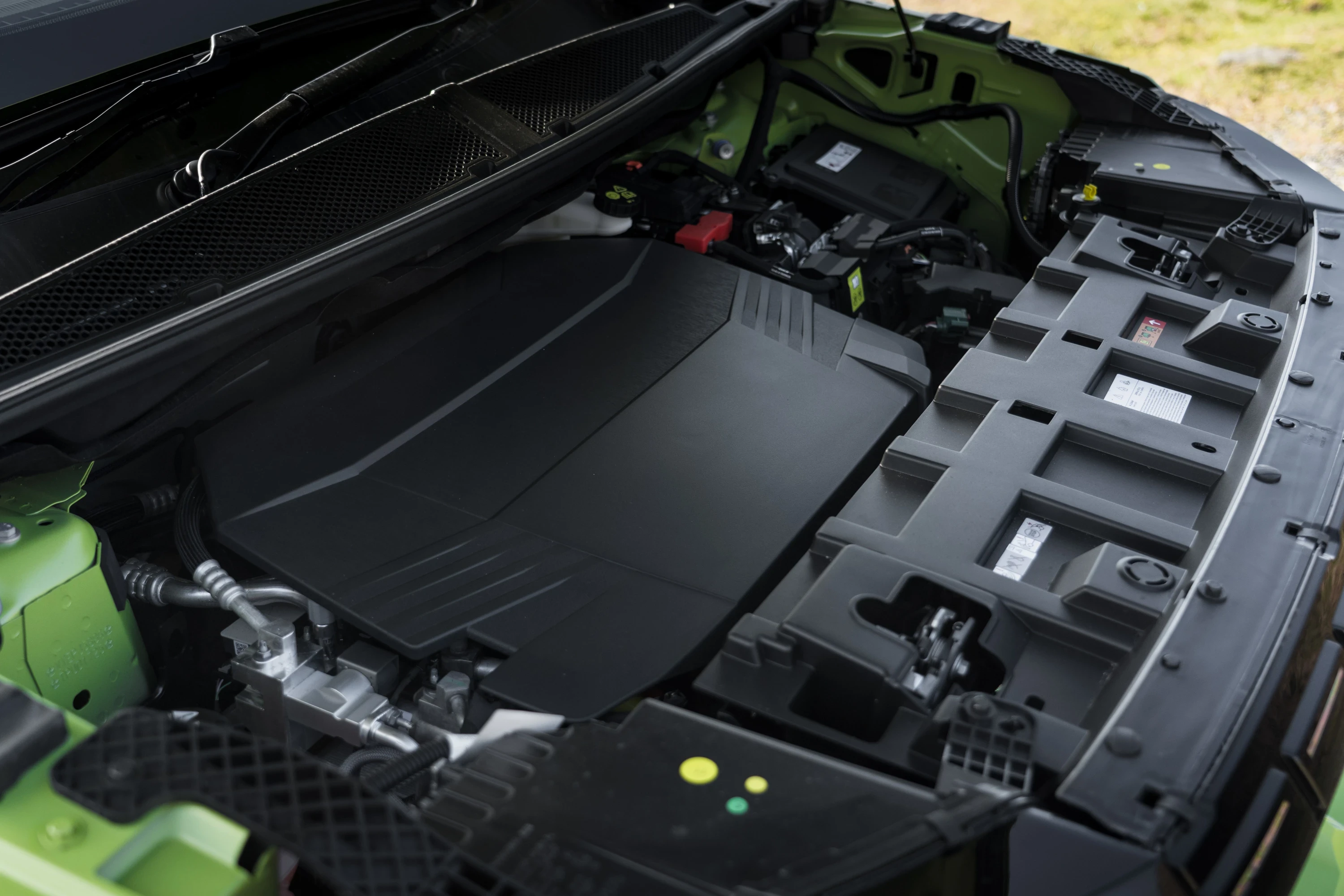 Jeep Compass Electric AWD details view